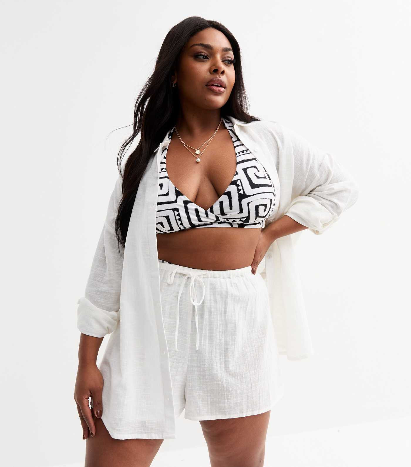 Curves White Drawstring Waist Slubbed Shorts | New Look | New Look (UK)