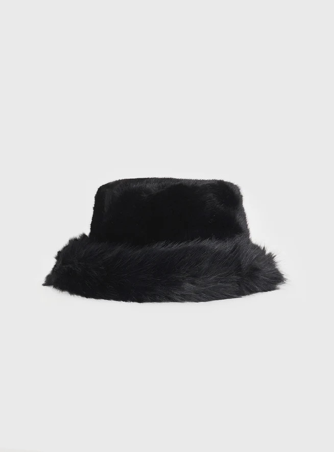 Avaah Fluffy Hat Black | Princess Polly US