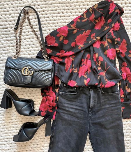 One shoulder top
Floral top
Black jeans
Gucci bag 


#ltkunder50
#ltkunder100
#ltkshoecrush
#ltkstyletip 


#LTKU #LTKFestival #LTKFind #LTKSeasonal