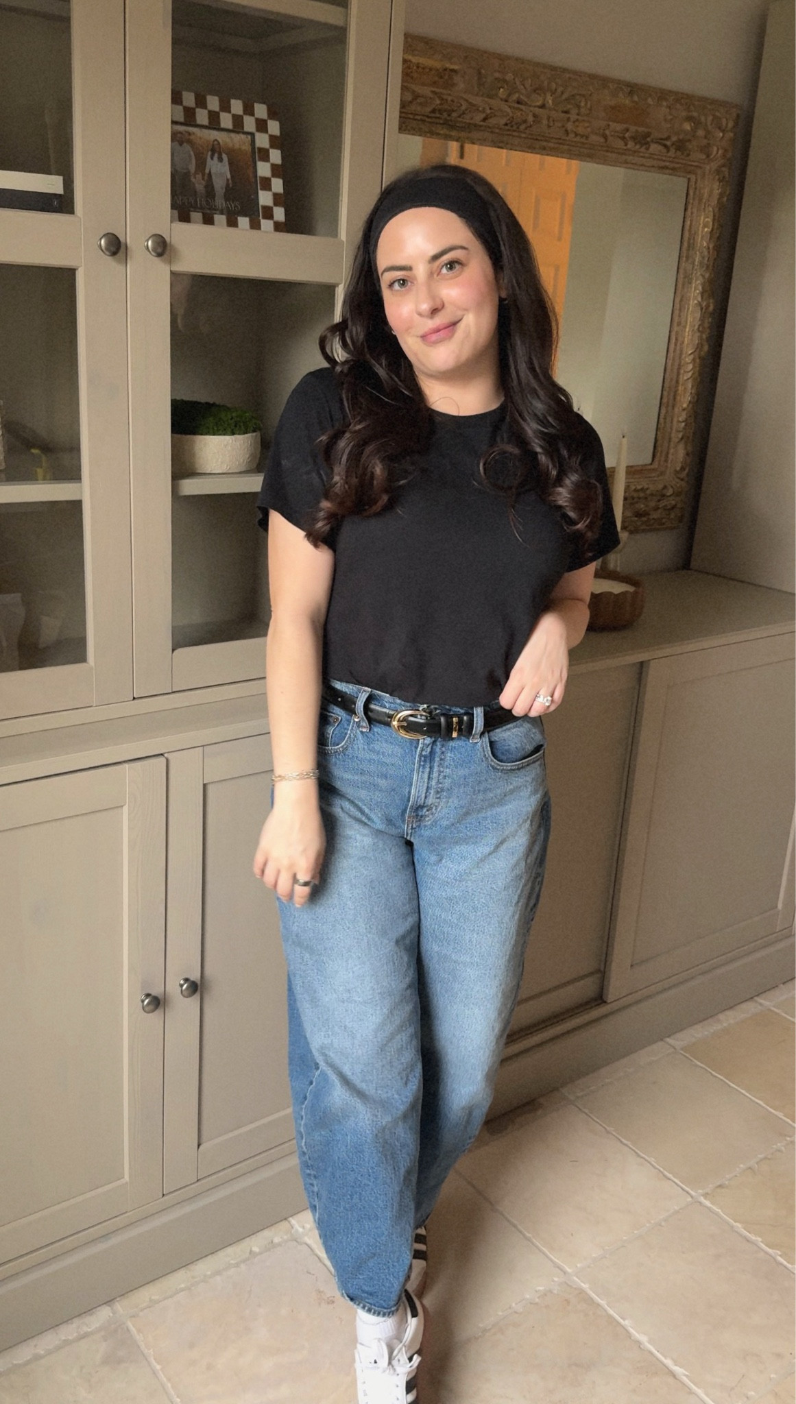 proof that the outfit formula always hits 🤍

a good pair of jeans, a simple black tee, clean sneakers, layered jewelry, and accessories that make basics feel intentional. my favorite kind of everyday outfit lately ✨

linked my favorite wardrobe staples, elevated basics, and everyday outfit pieces 

 #LTKootd #LTKmomlife