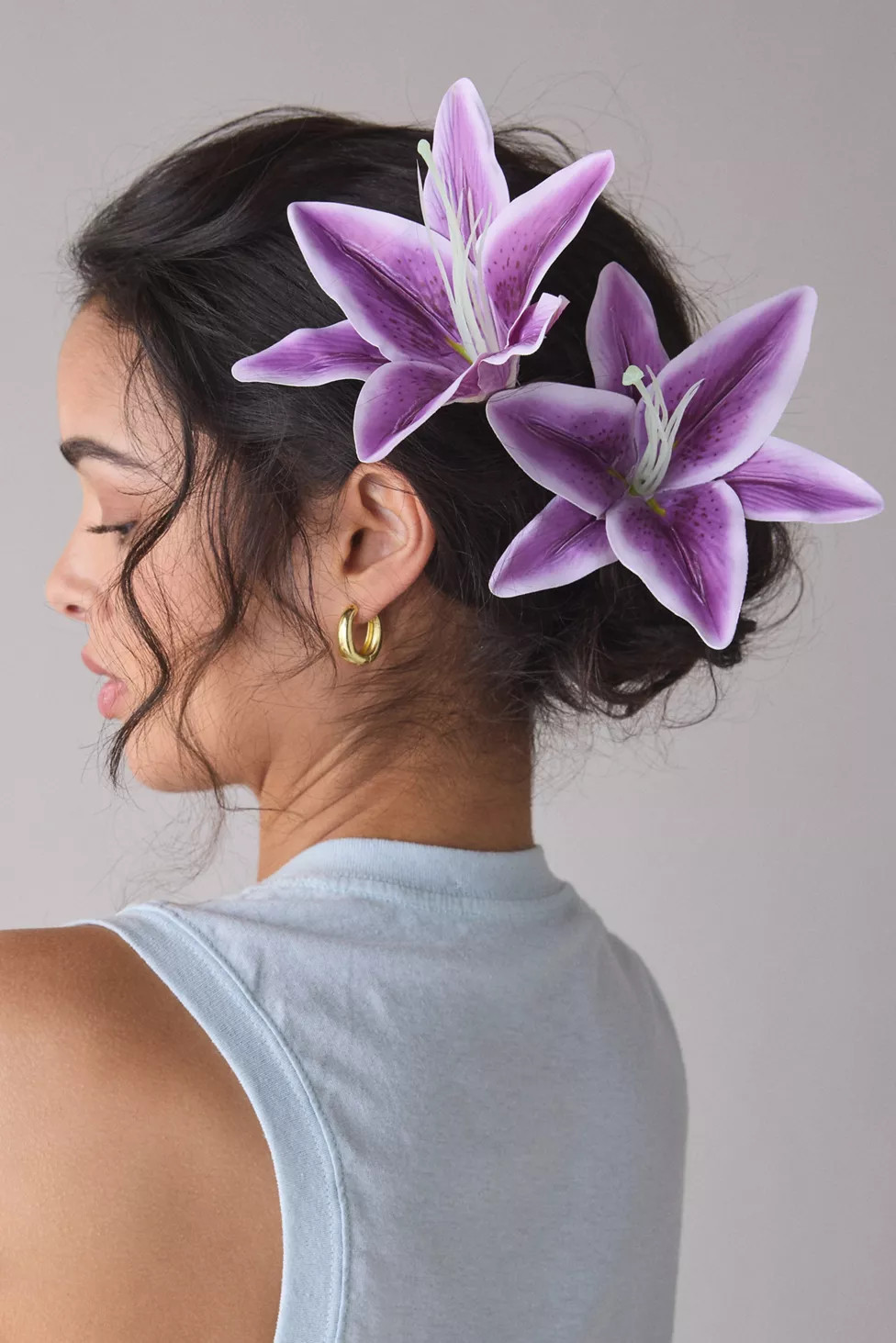 Lily Extra Large Flower Hair Clips Set | Urban Outfitters (US and RoW)