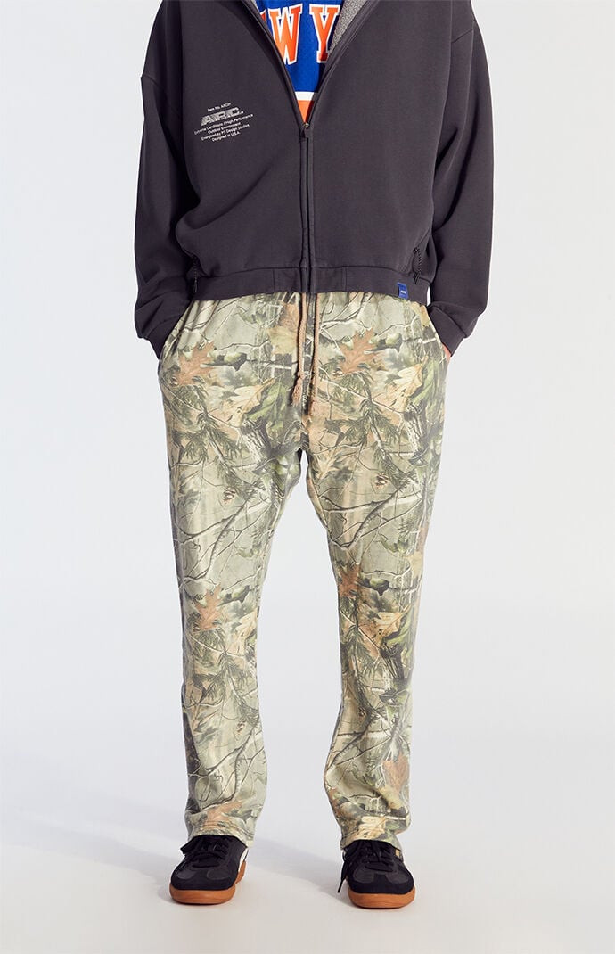 Men's Camo Straight Leg Sweatpants in Camouflage - Size XS | PacSun