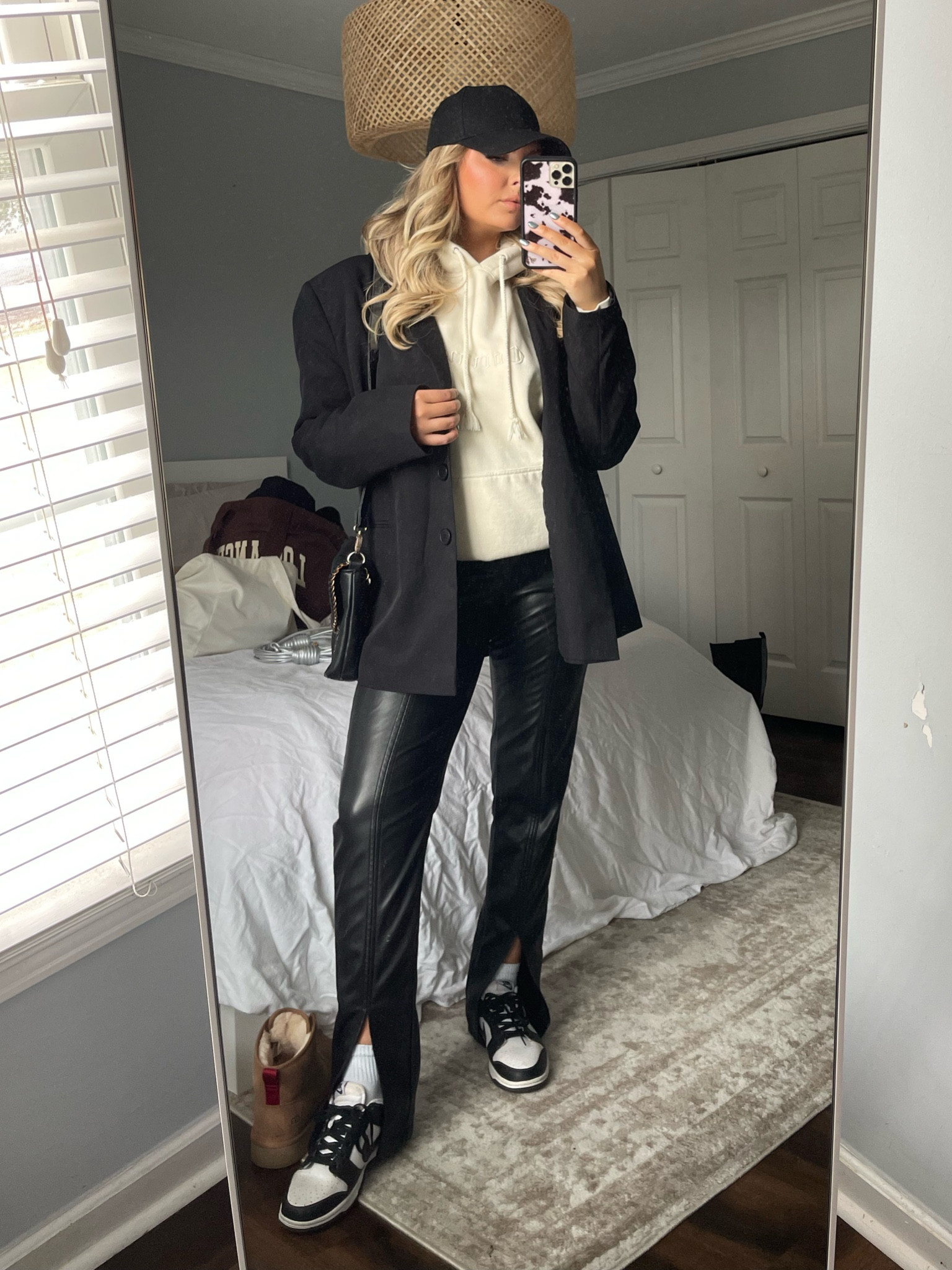 A sophisticated winter outfit 

#LTKunder50 #LTKstyletip #LTKSeasonal