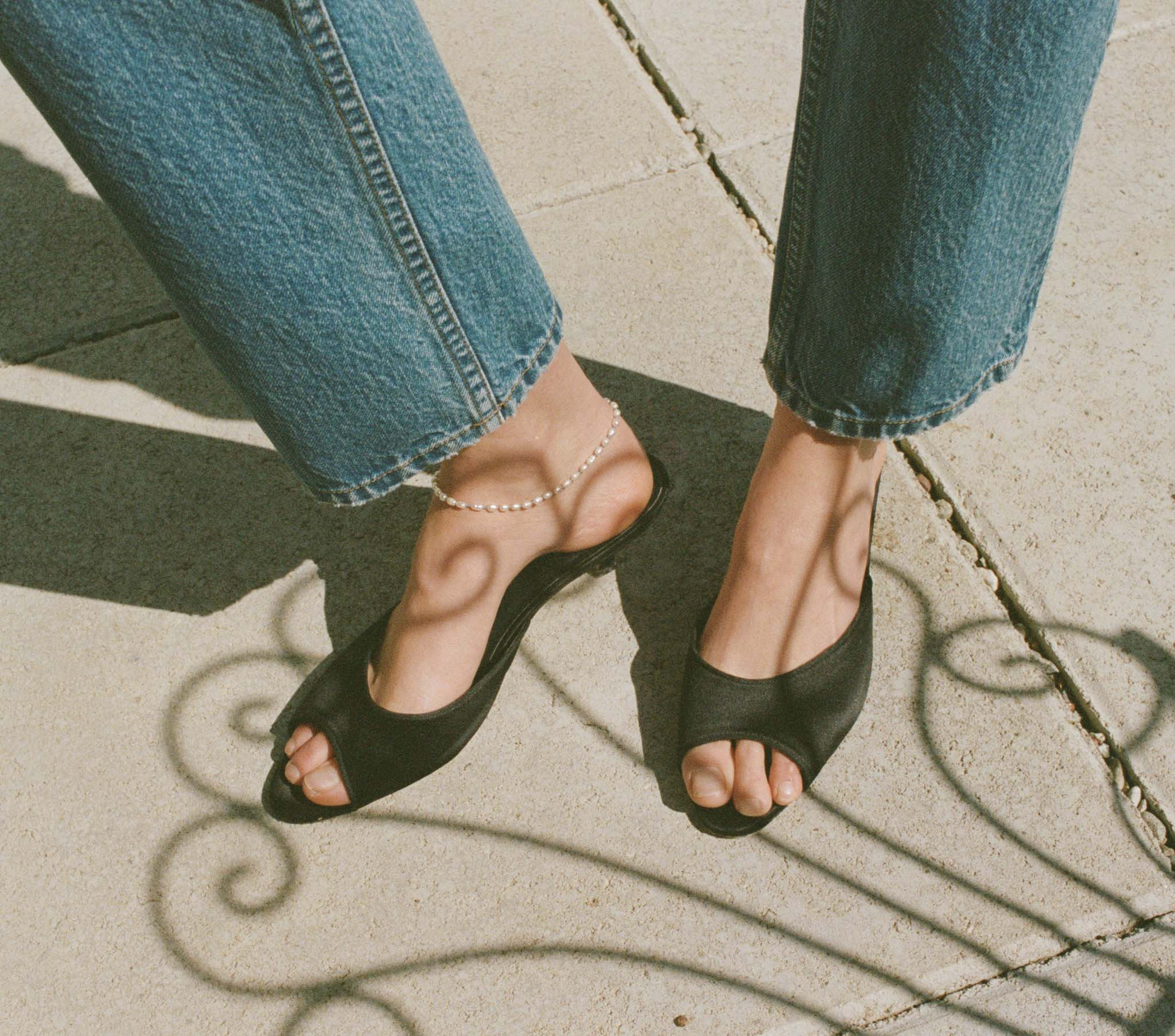 CALLIE MULE -- BLACK SATIN | DOEN