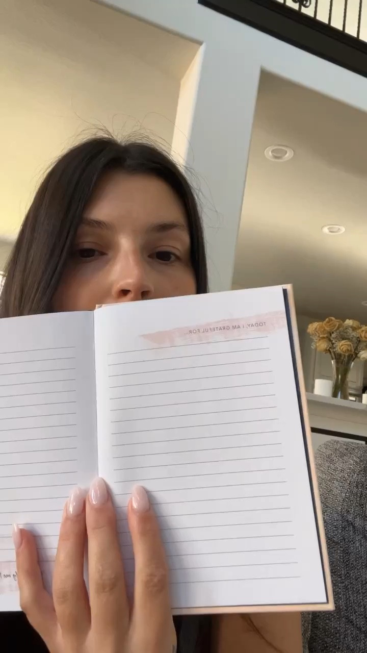 Grateful Journal from Target✨🫶🏻📔 #postpartum #Postpartumjourney #stationarygifts #targetfinds #gratitudejournal #christianfinds #journaling #targetmusthaves

#LTKFind #LTKunder50 #LTKbump
