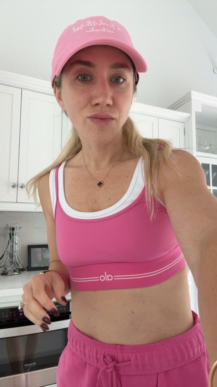 Into this Alo combo 

S top XS bottom

#LTKdayinmylife #LTKgrwm #LTKootd
