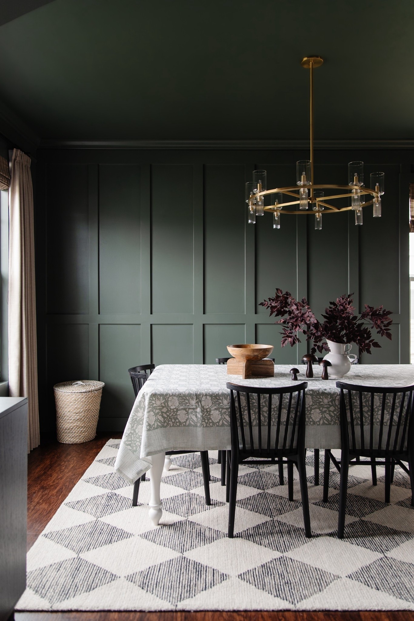 Dark green dining room, brass chandelier, fall decorations

#LTKStyleTip #LTKHome #LTKSeasonal
