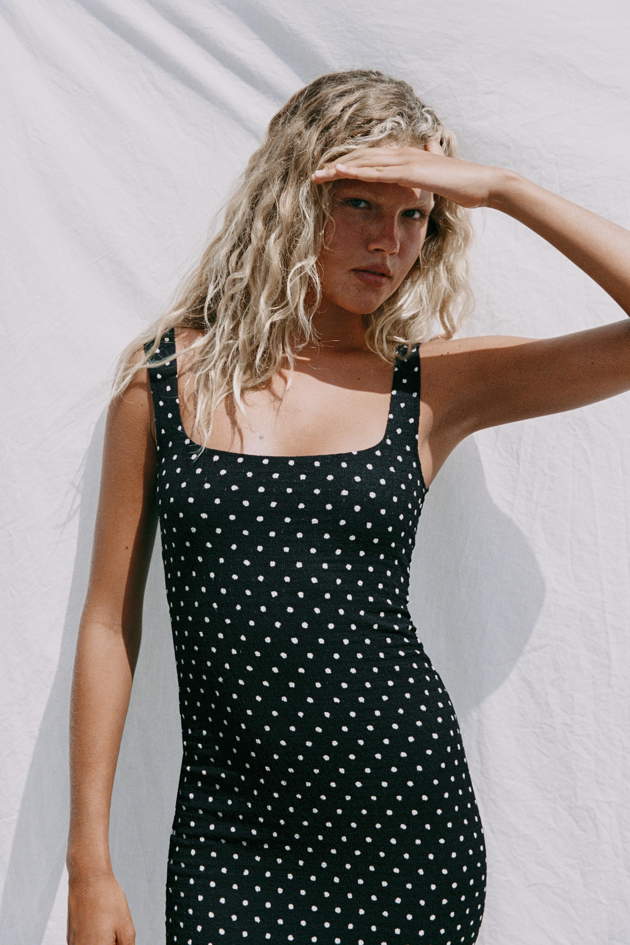 VESTITO MIDI CON TEXTURE A POIS | Zara IT