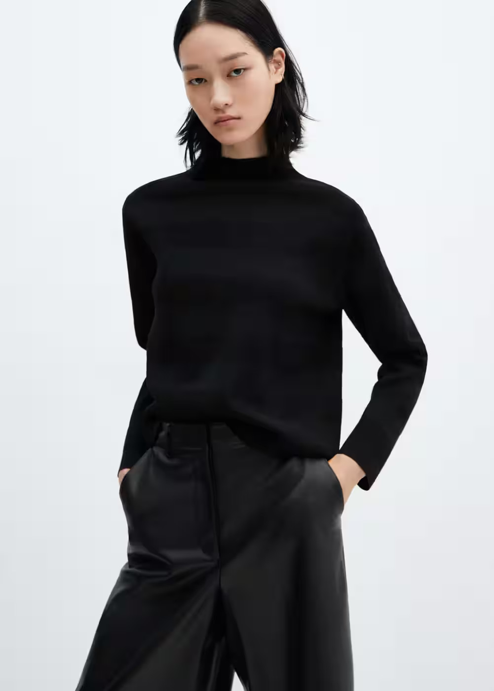 Fine-knit turtleneck sweater | MANGO (US)