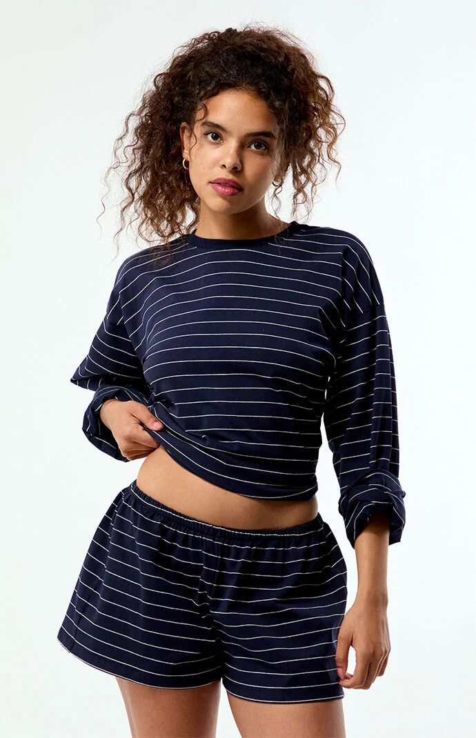 WEWOREWHAT Women's Striped Knit Pull-On Hot Shorts - Size Medium | PacSun