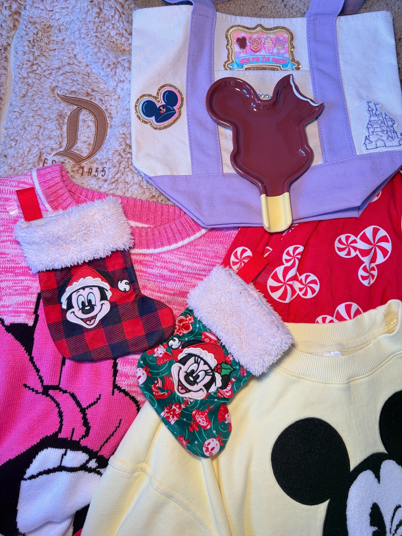 lil disneyland haul!!🎄🛍️❄️✨♥️ #christmas #holidays #disney

#LTKGiftGuide #LTKHoliday #LTKSeasonal