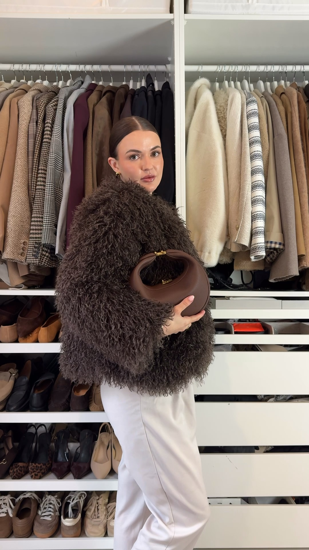 Songmont Luna handbag in chocolate brown unboxing  

#LTKluxury #LTKuk #LTKbag