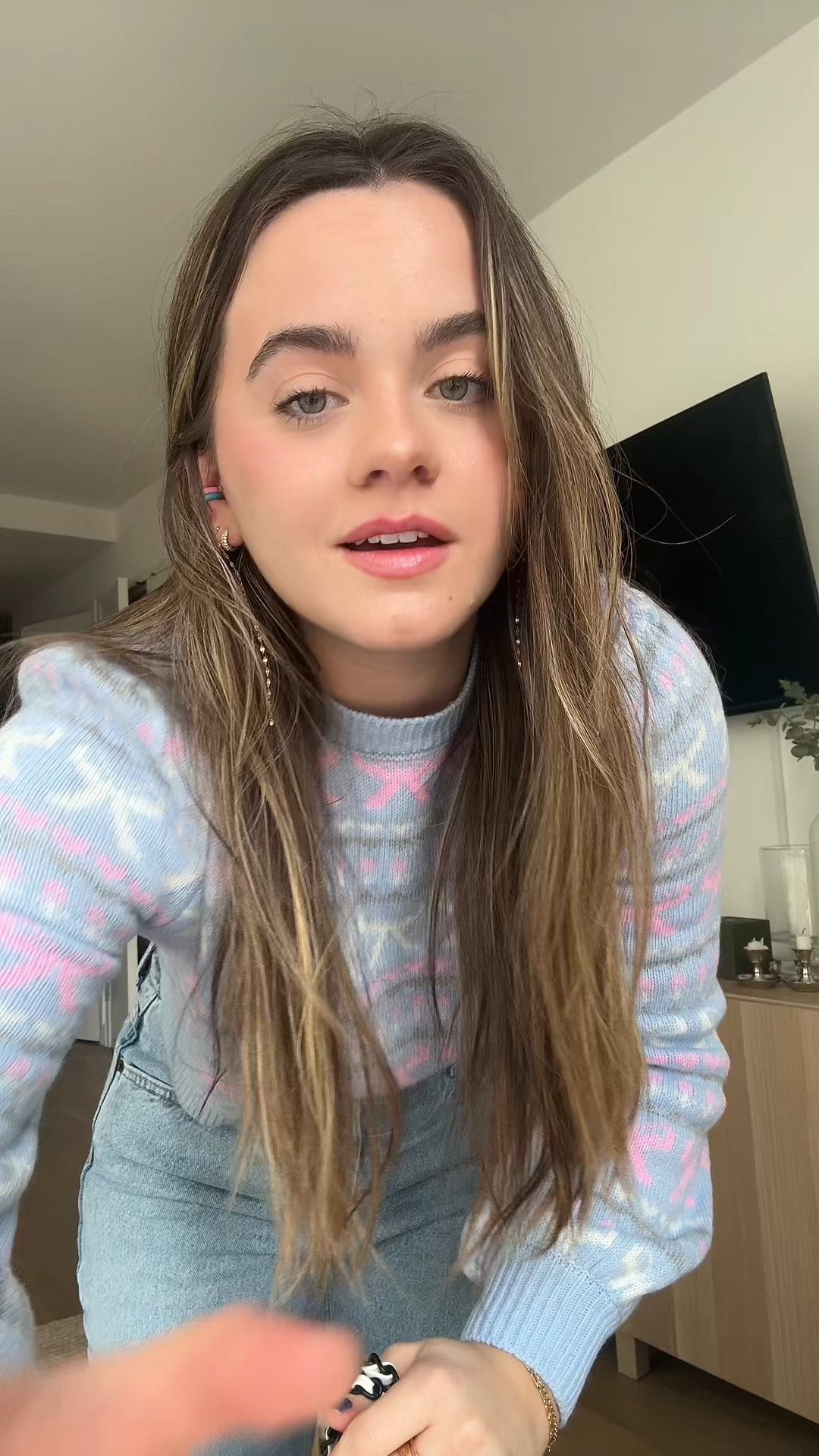 miss Selfridge sweater, Zara jeans & white bag 

#LTKWorkwear #LTKStyleTip #LTKTravel