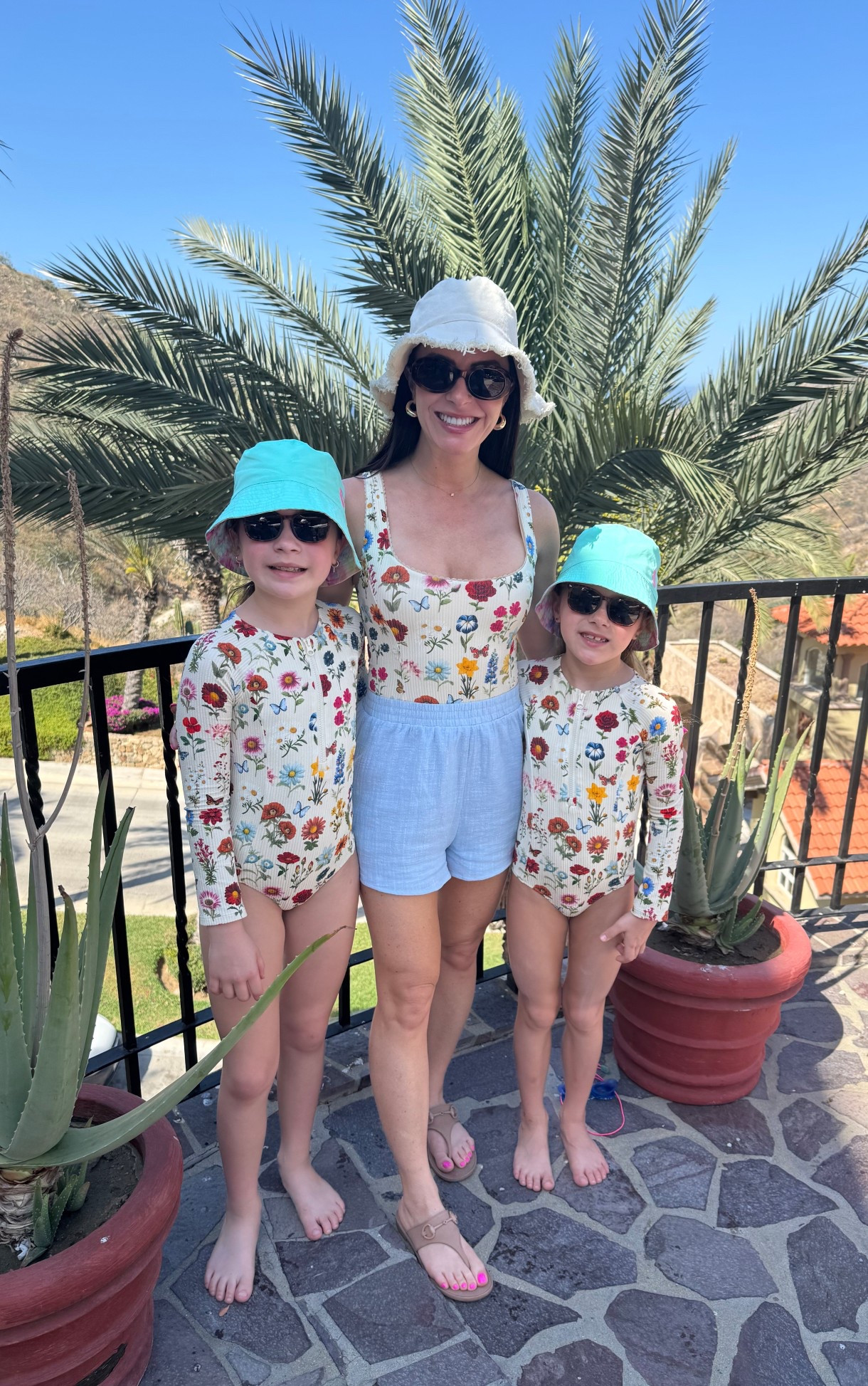This suit is SO cute and cinches in the back go for a beautiful silhouette! Wearing TTS- Small 
(Comes in Men’s and Boy’s Trunks, too)