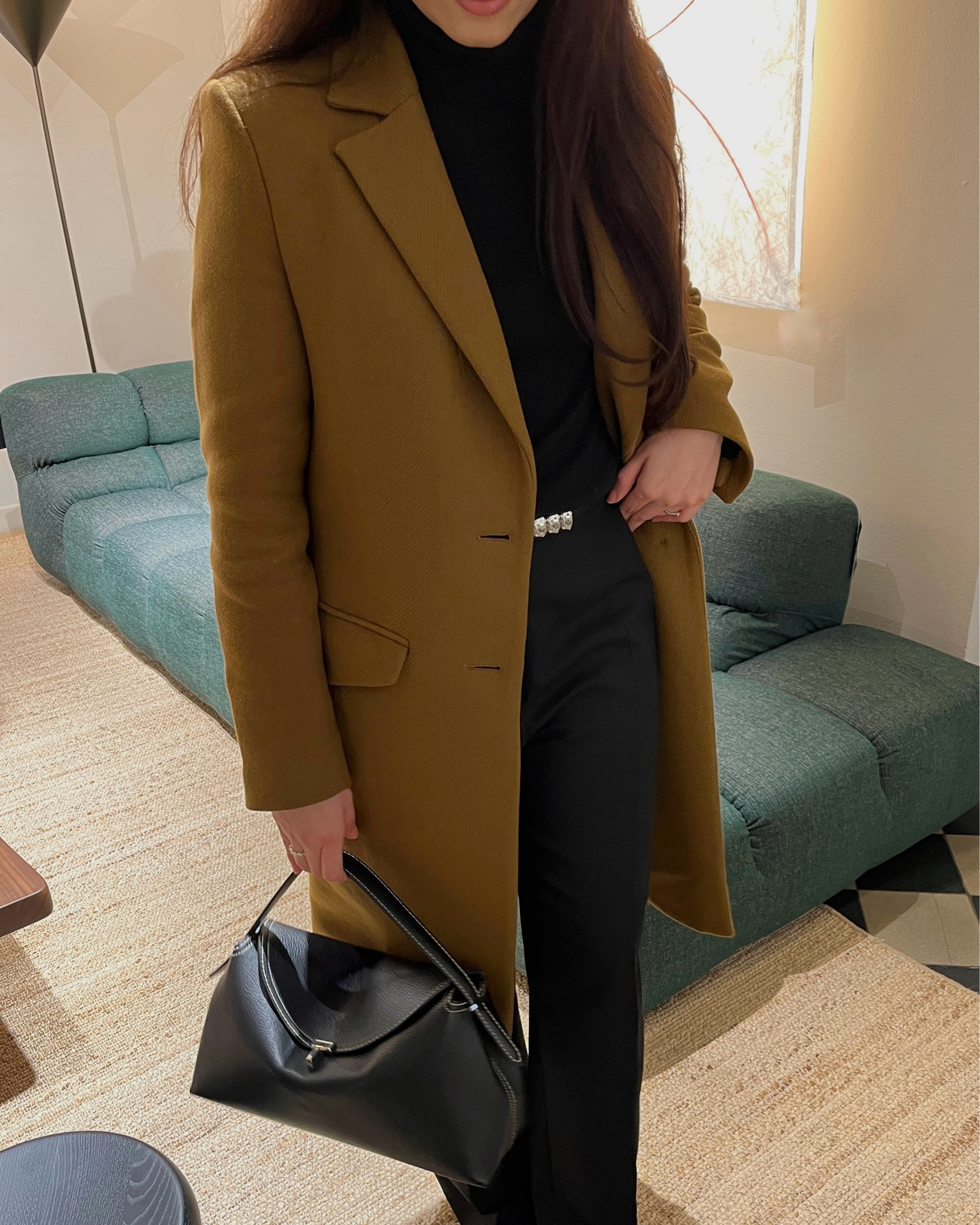 All black base & camel coat🧡

Winter outfit, winter fashion, Winter coats, Toteme bag, Khaite Julius belt, Winter boots, Chic winter look

#LTKwinter #LTKeurope #LTKluxury
