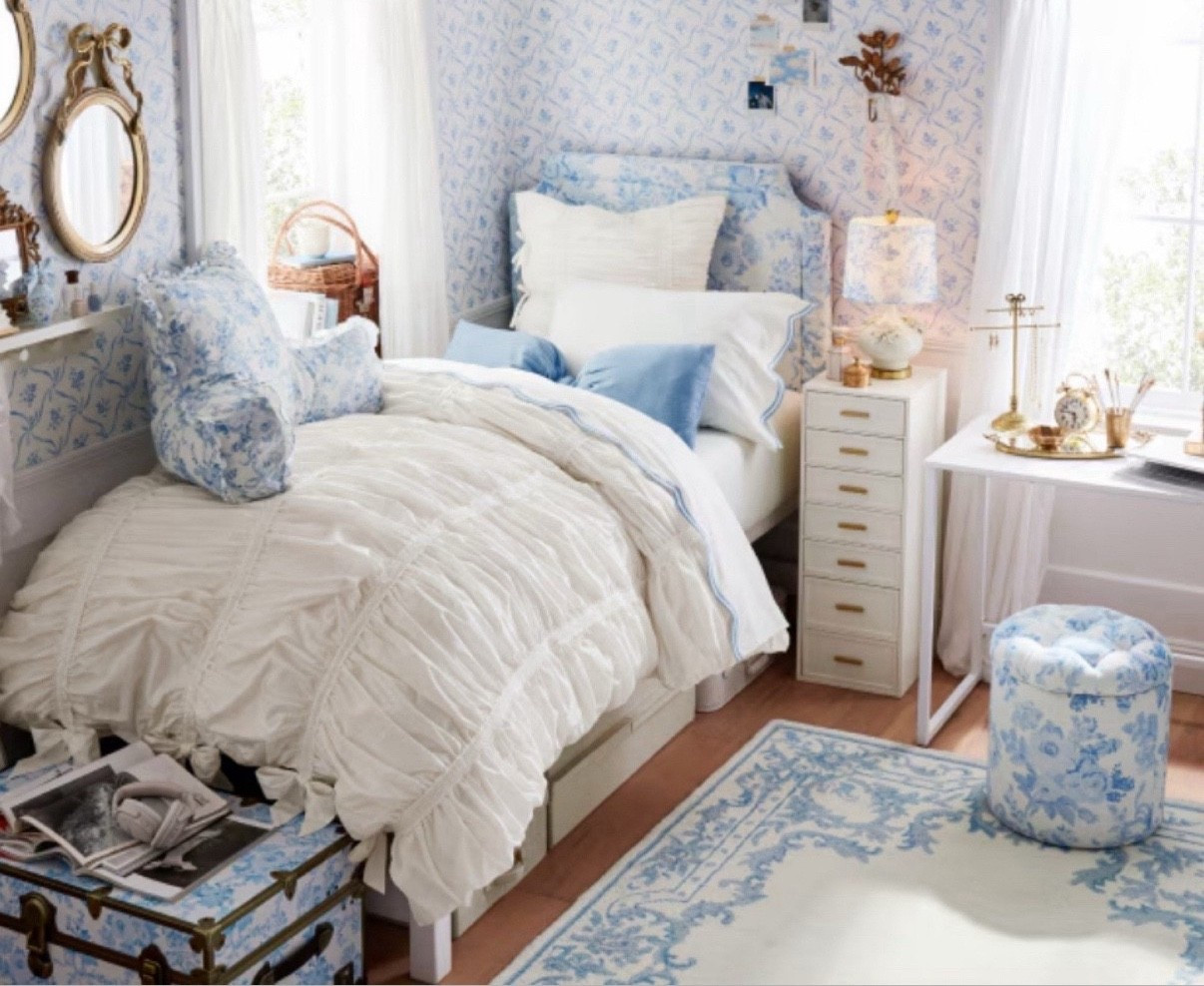 Obsessed with this blue floral bedding by Love Shack Fancy Dorm

#dorm #dormbedding #dormroom #bedding #twinxlbedding #twinxl #bluebedding #loveshackfancy #shabbychic #bluefloral #bowduvet #bowcomforter #teenbedding #dormstyle

#LTKHome #LTKStyleTip #LTKU