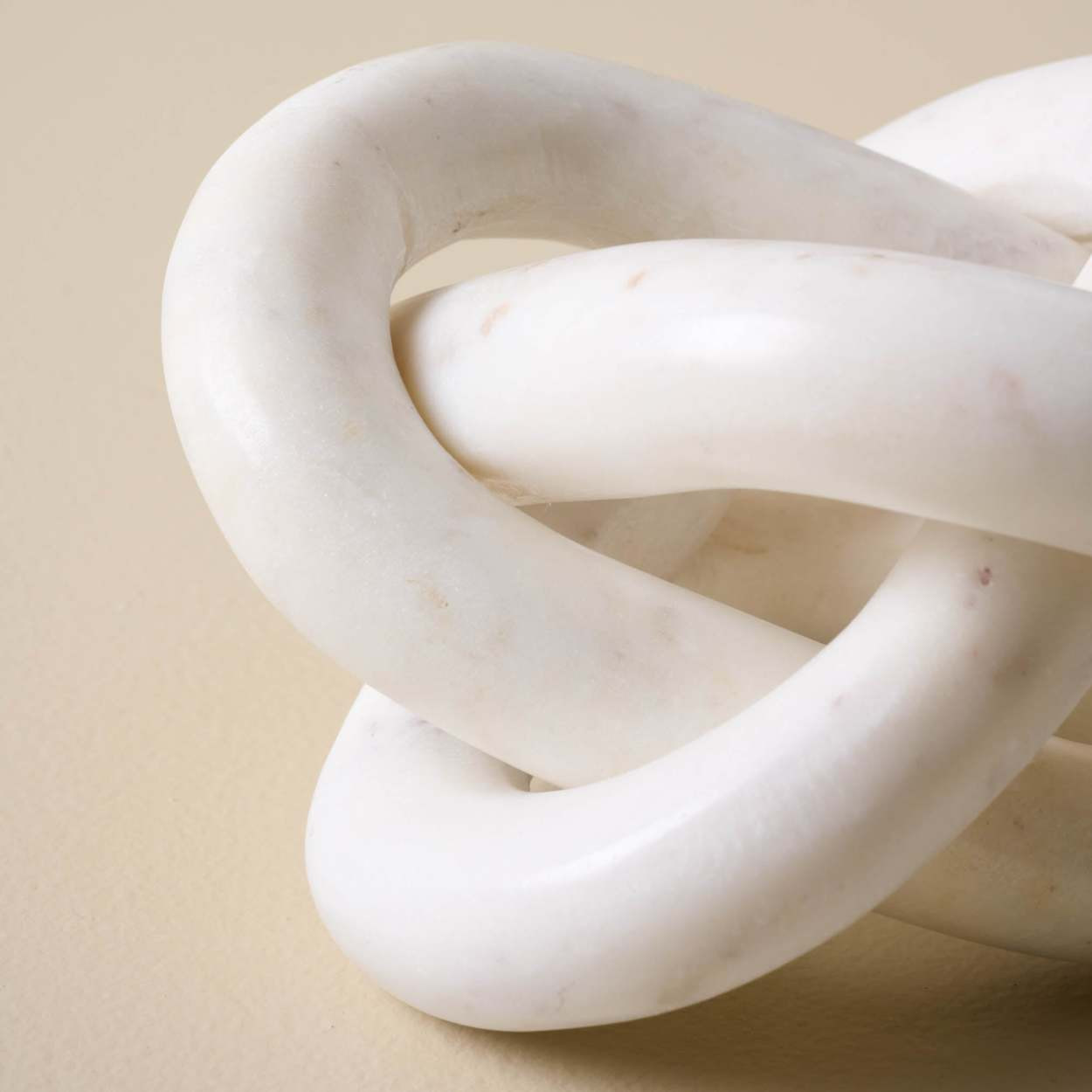 Decorative Marble Knot | Magnolia