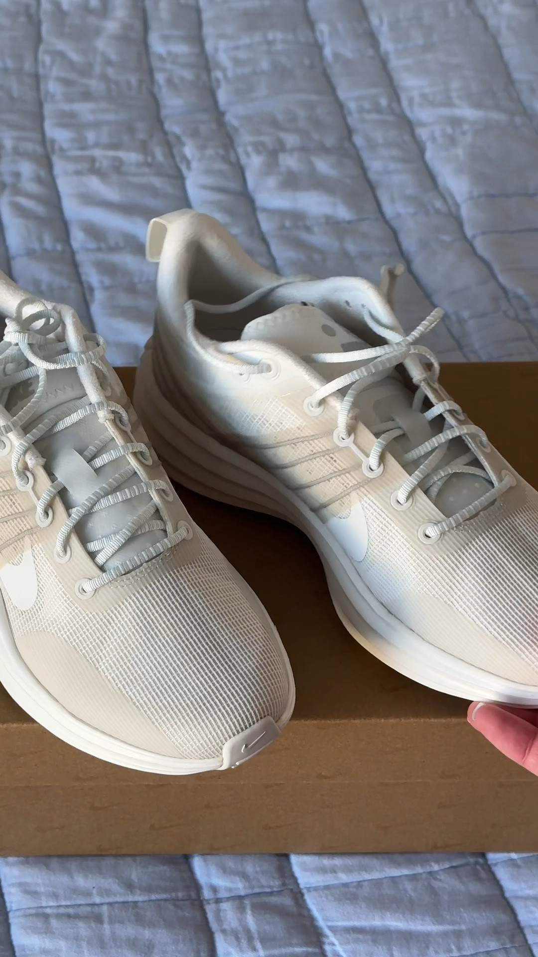 Unboxing my new shoes for the gym from Nike 🫧☁️

#LTKfitness #LTKVideo #LTKshoecrush