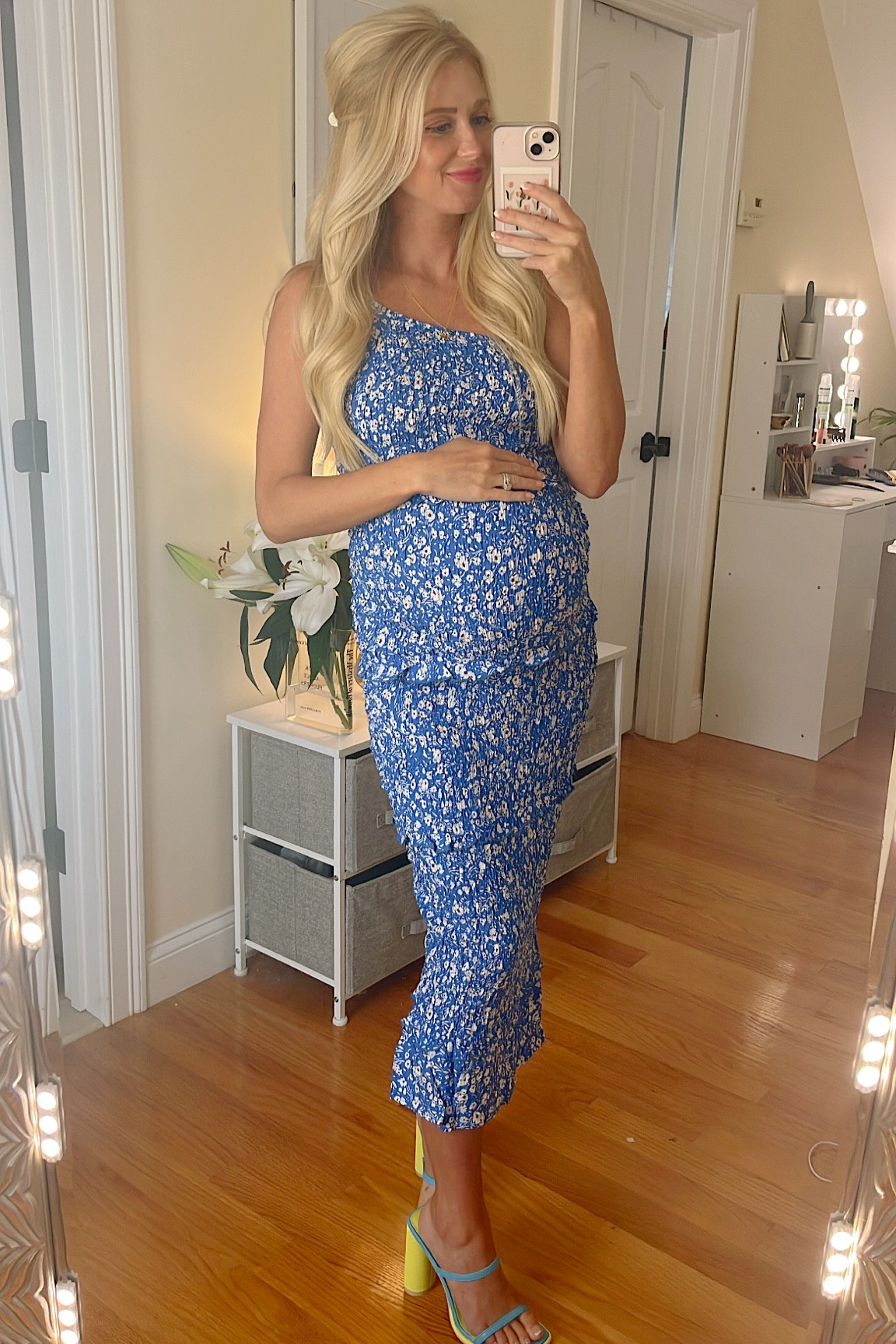 Bump Friendly but Non-Maternity date night outfit! Wearing size small in dress. 
 

#LTKunder50 #LTKsalealert #LTKbump
