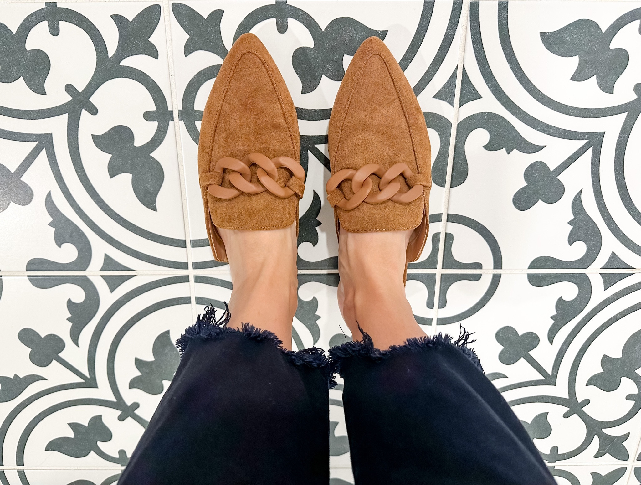 I’m obsessed with these new mules from Target! Great shoes to teach in! 

#LTKworkwear #LTKfindsunder100 #LTKSeasonal