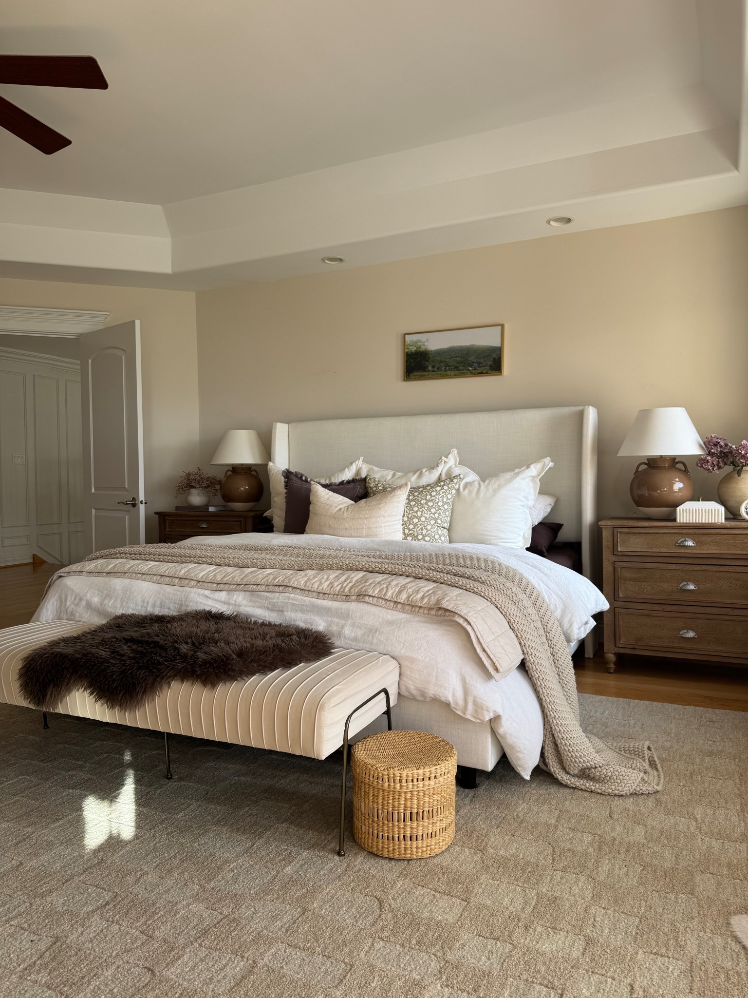 My bedroom bedding is on sale today for Cyber Monday Deals!  @onequince is beautiful, great quality and way less than some designer bedding. 

#bedding #onequince #bedroom #wayfairfinds #rug #neutralrug #home #holidays #christmas 


#LTKHome #LTKCyberWeek #LTKSaleAlert