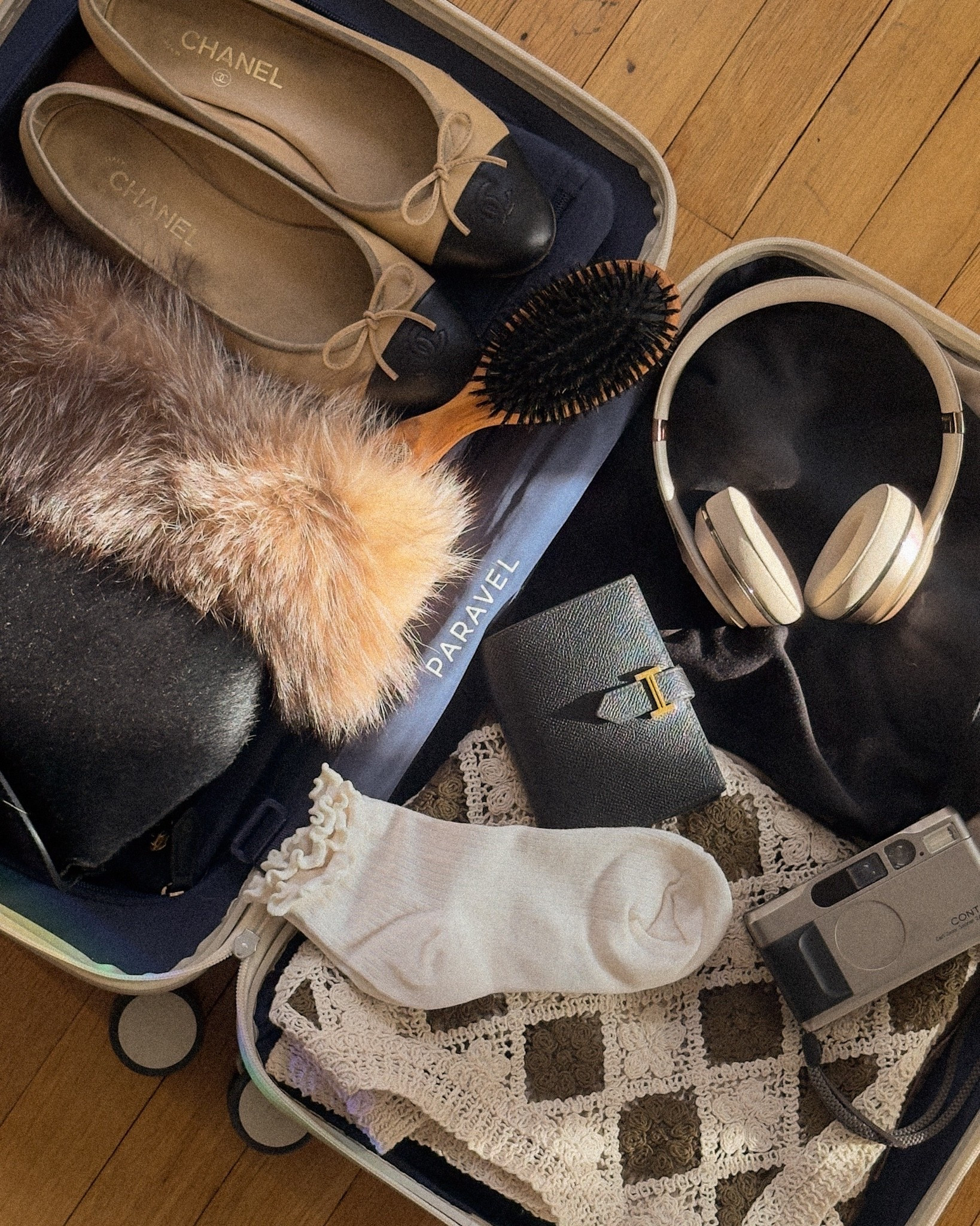 what’s in my carry on luggage! here are some of my travel packing essentials ✈️


#LTKTravel #LTKNYFW #LTKBeauty