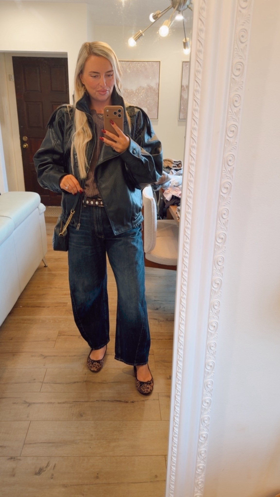 Fall outfit
Dark jeans
Barrel jeans
Brown belt
Trending outfit
Viral leather jacket

Size 6 jeans
Size medium jacket
Size medium sweater 


#LTKStyleTip #LTKMidsize #LTKFindsUnder50