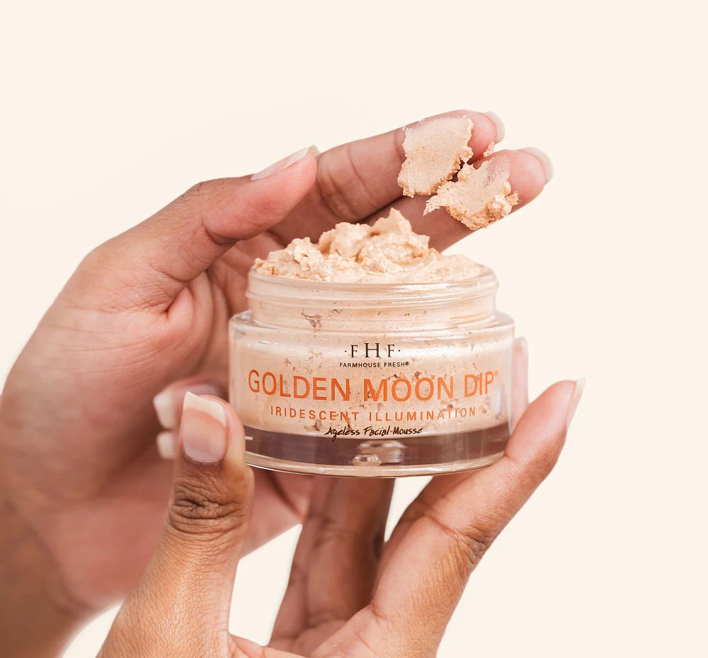 Golden Moon Dip Illumination Mousse with Retinol + Wrinkle-Targeting Peptides | FarmHouse Fresh