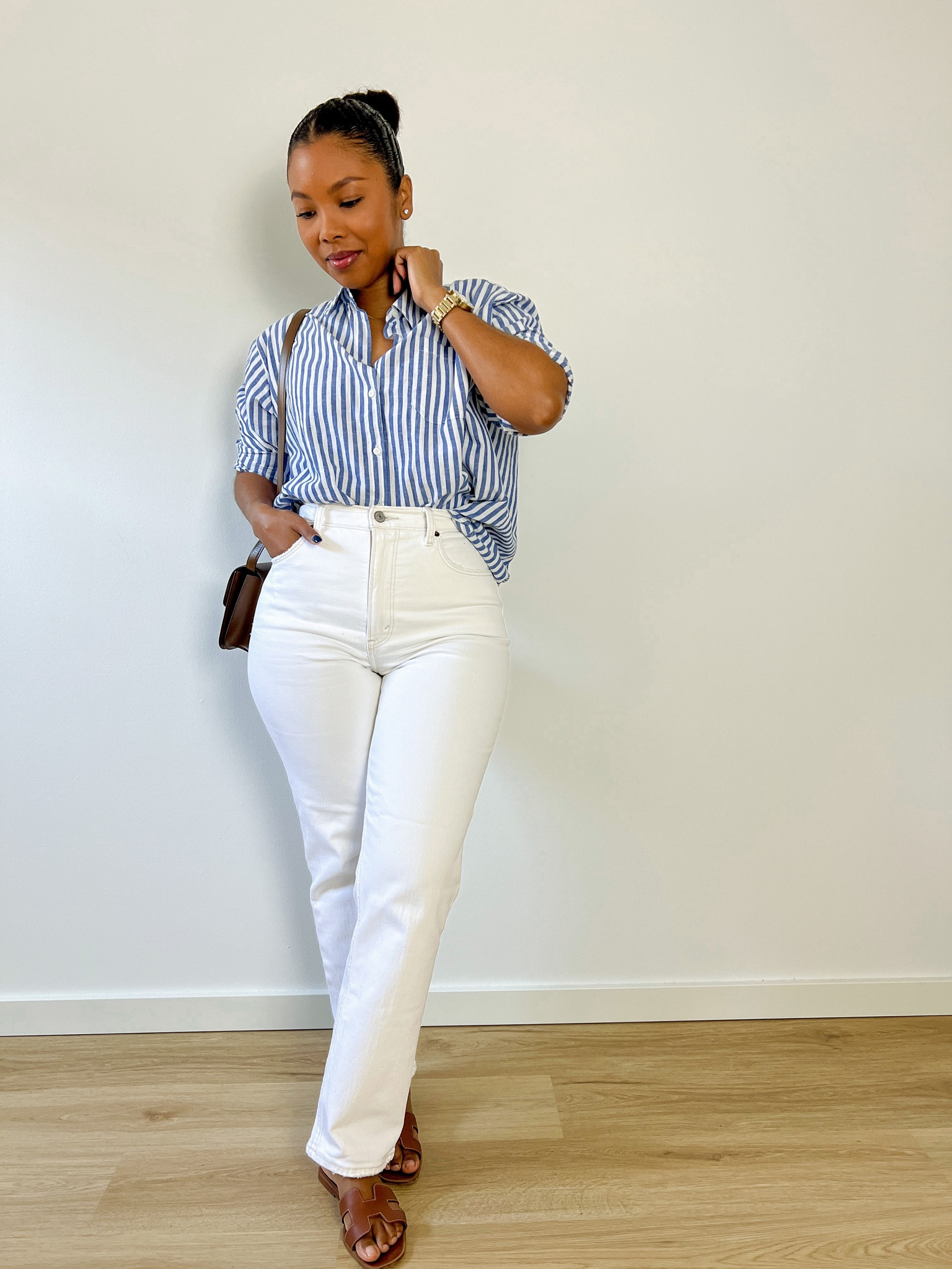 Casual Spring outfit.

Minimalist outfit, capsule wardrobe, outfit inspiration, spring style, curvy fashion, Everlane, white jeans, Abercrombie & Fitch, Farfetch, Agolde, Oxford shirt, blue shirt, H&M, Sezane Paris, Massimo dutti, leather crossbody bag, Hermes oran sandals, StockX, A.P.C Grace shoulder bag, Milo Classic Bag, Harlene Slide Sandal, Nordstrom. 

#LTKcurves #LTKfit #LTKSeasonal