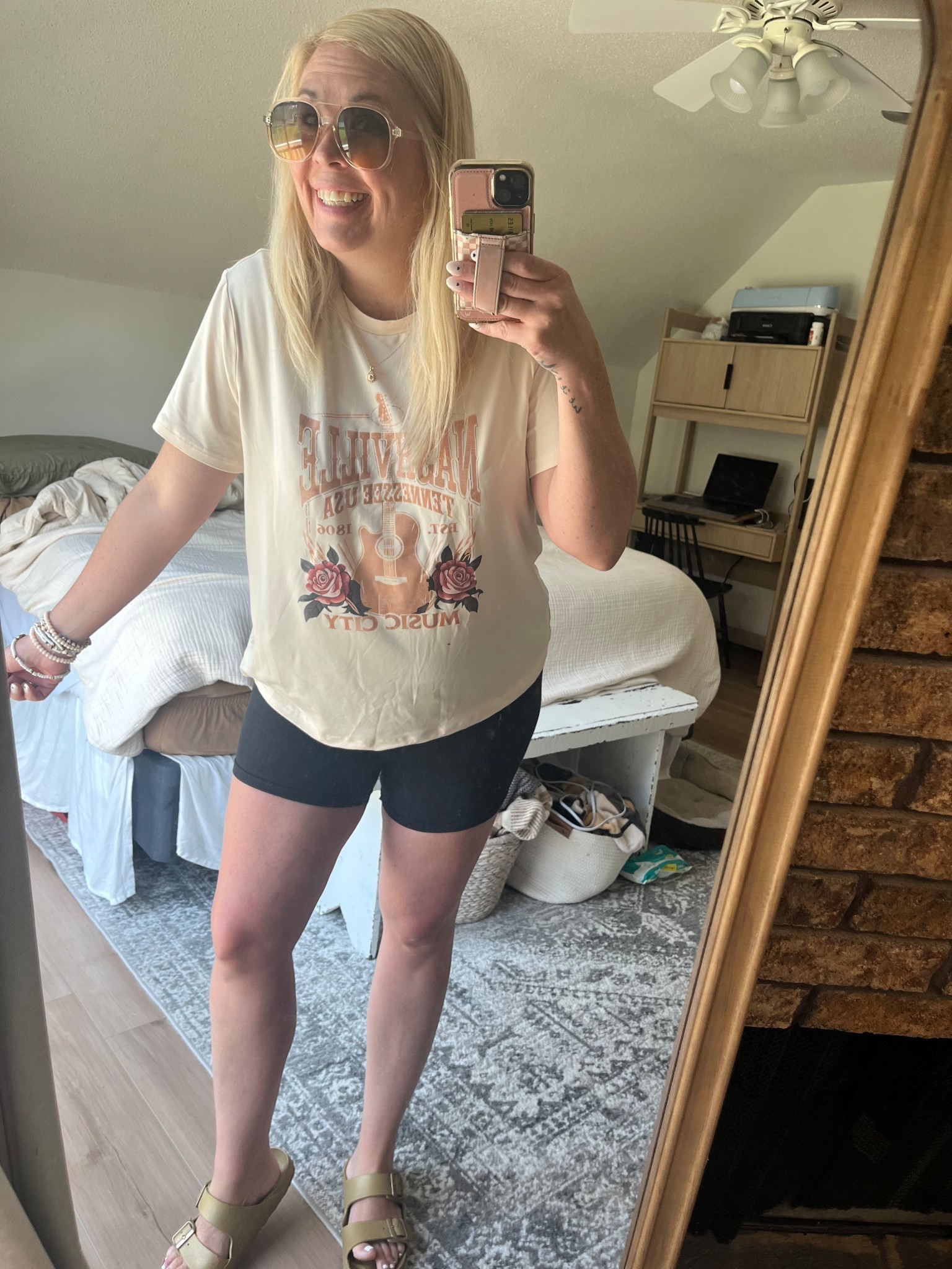 Comfy mom outfit 

#LTKSeasonal #LTKMidsize #LTKStyleTip