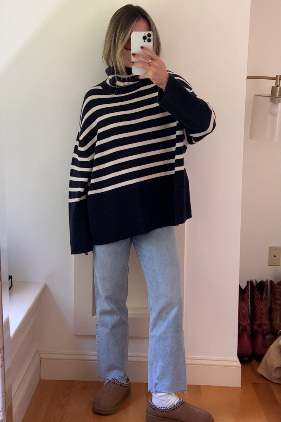 Fall outfit. Fall sweater. Ugg outfit. Ugg slippers outfit  

#LTKstyletip #LTKSeasonal #LTKshoecrush