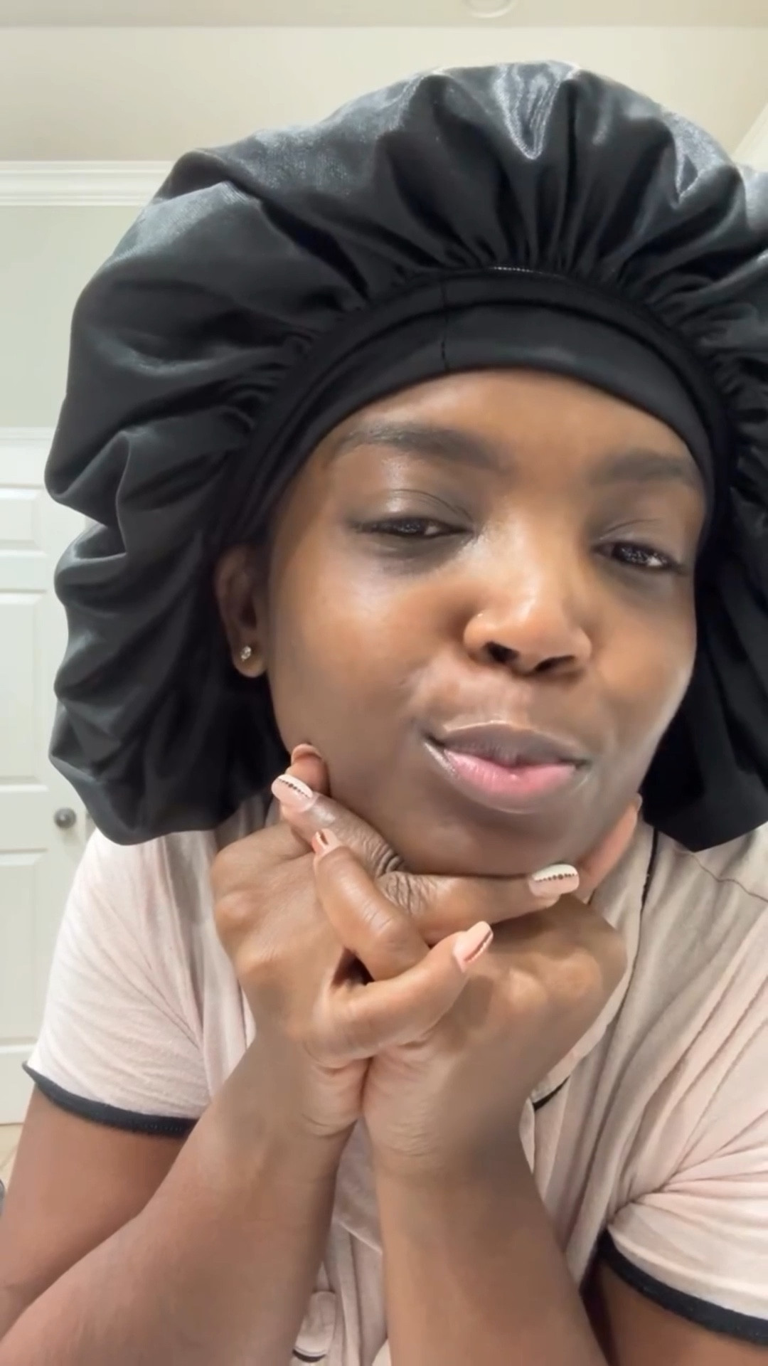 Removing my makeup with ease using @thefaceshop Rice Water Bright cleansing oil 💞

#makeup #makeupremover #cleansing #skin #skincareroutine