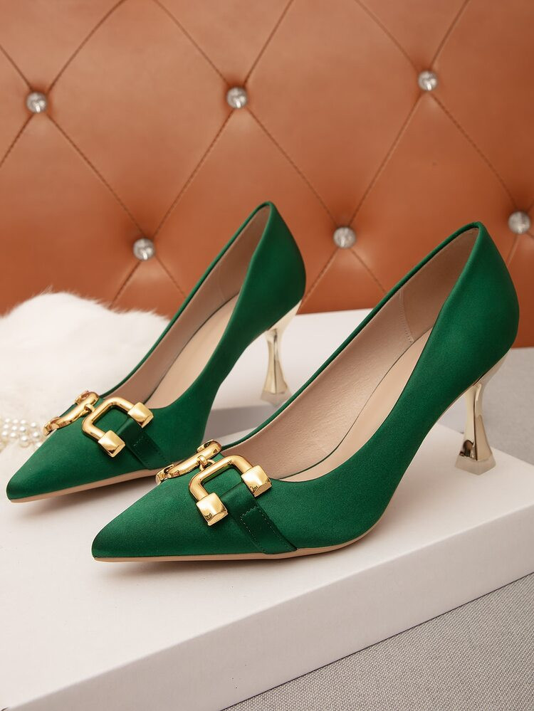 Metal Decor Pyramid Heeled Satin Court Heels | SHEIN