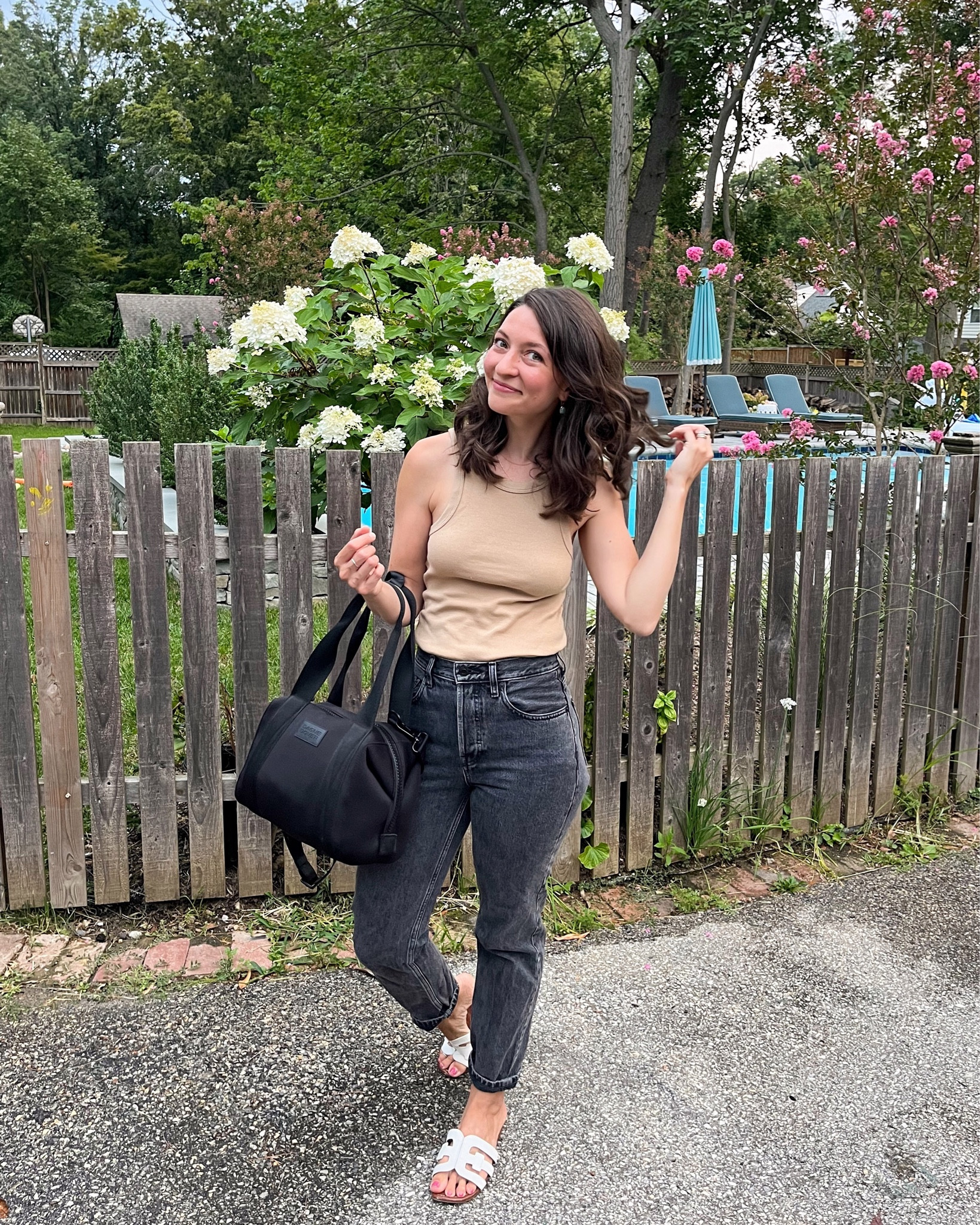 Summer but make it fall ☀️🍁  Most of what I’m wearing is one sale & linked in my @shop.ltk (find me @brittanyamonroe)

#LTKSeasonal #LTKsalealert