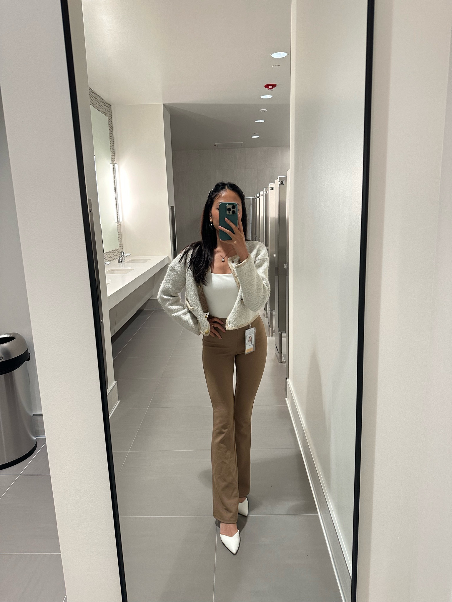 neutral work fit 


#LTKWorkwear
