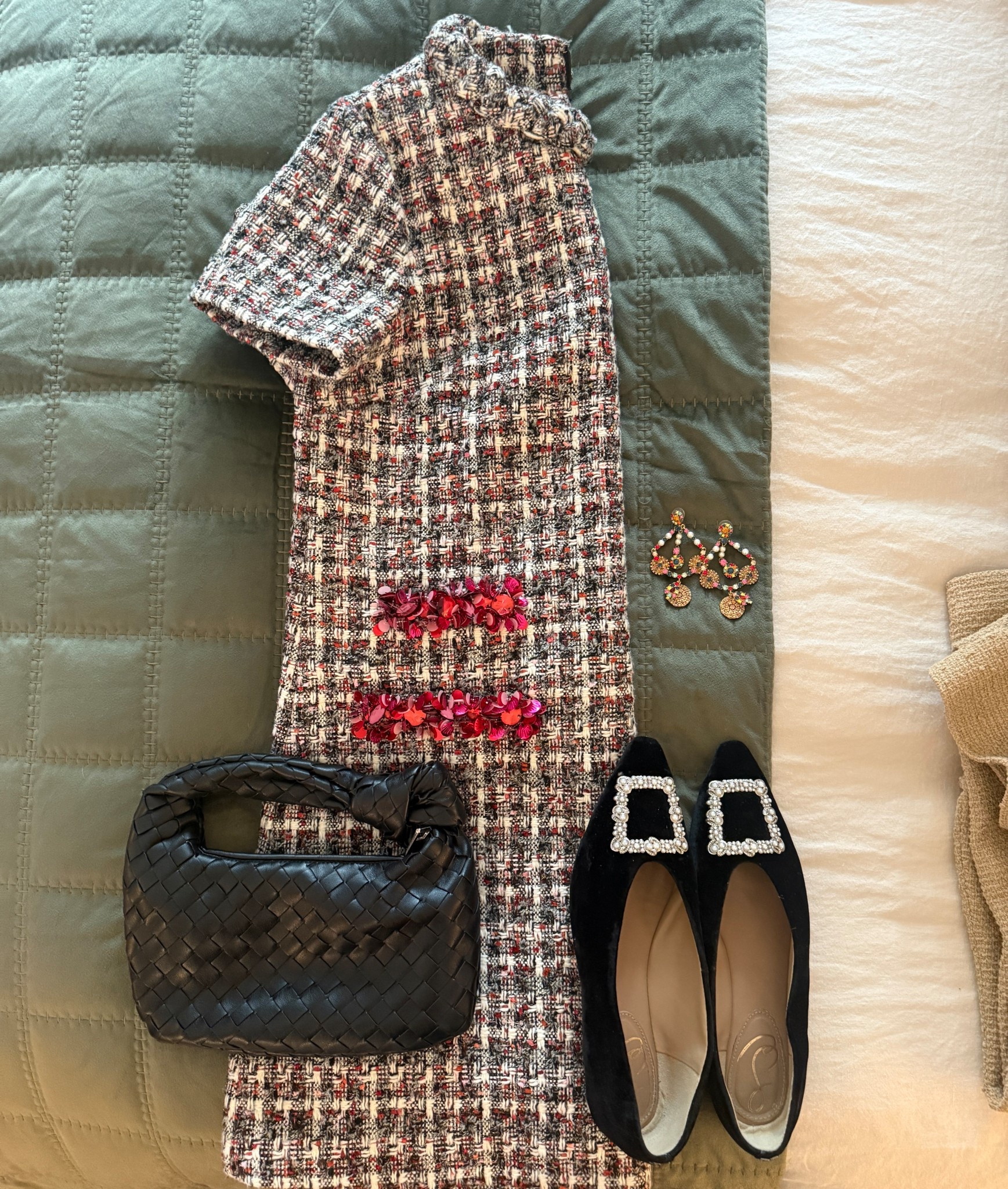 These dresses come in a variety of colors throughout the year! I tagged the black and white versions but keep an eye out during the holidays for more embellished versions 

Tuckernuck 
Work dress
Corporate style

#LTKSeasonal #LTKWorkwear #LTKStyleTip