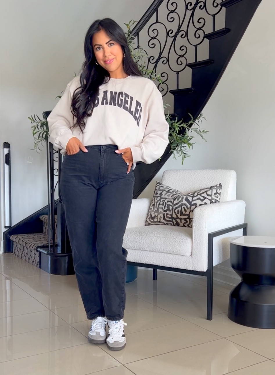 Sweater - large
Denim - 29
Shoes - size one down