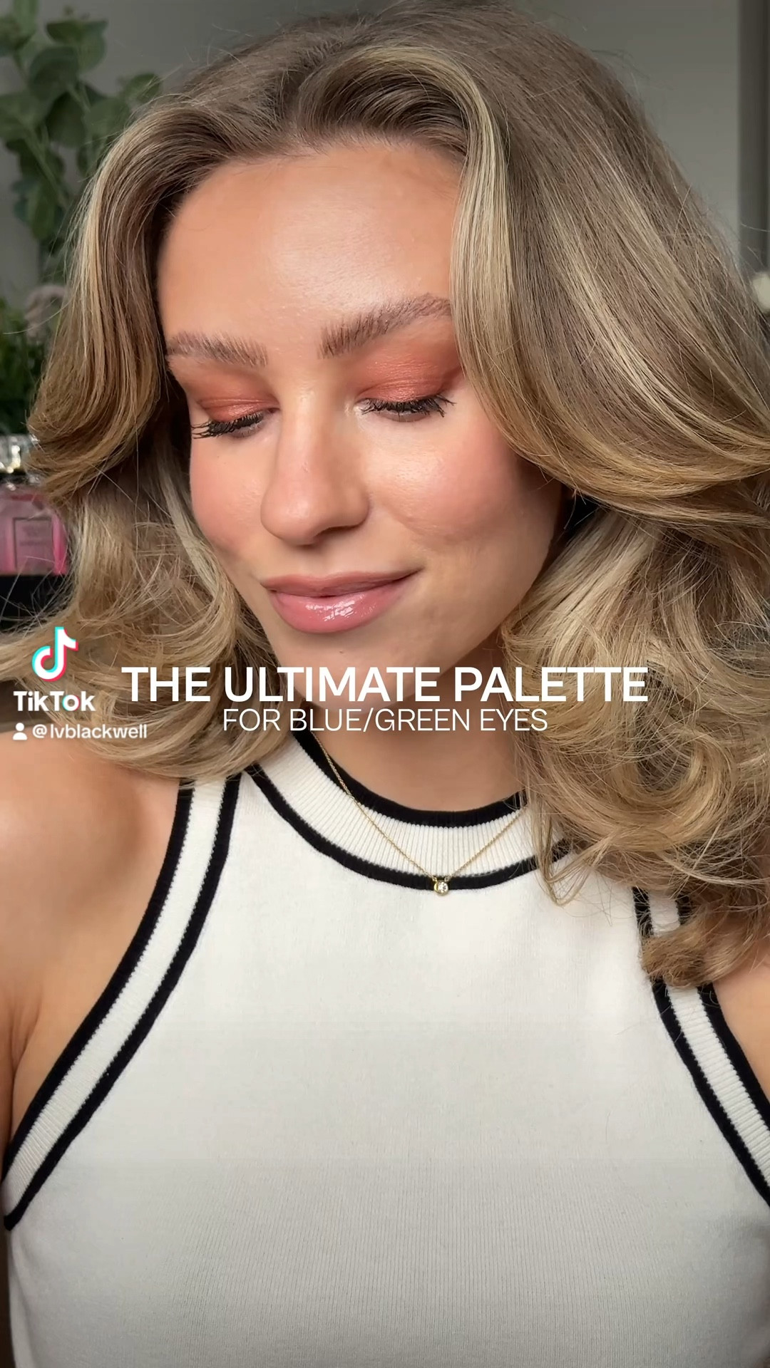 NARS afterglow irresistible eye shadow palette 

#LTKVideo #LTKfindsunder100 #LTKbeauty