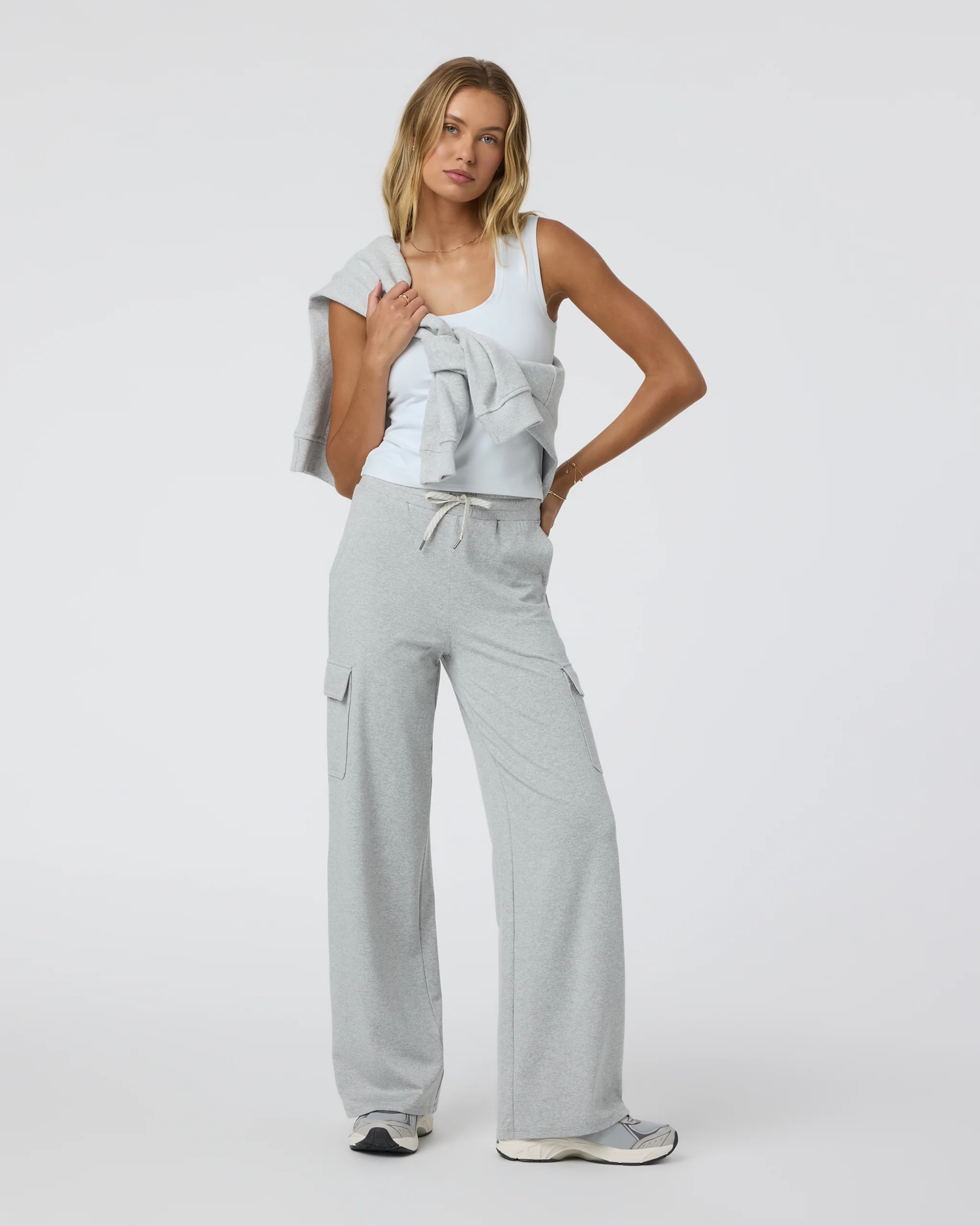 Halo Essential Scoop Tank \u2013 White \u2013 Vuori | Vuori Clothing (US & Canada)