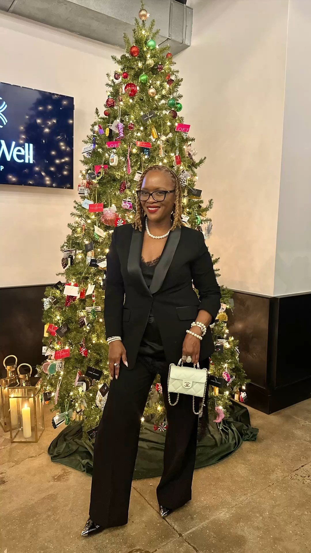 Black holiday suit 

#LTKHoliday #LTKParties #LTKWorkwear