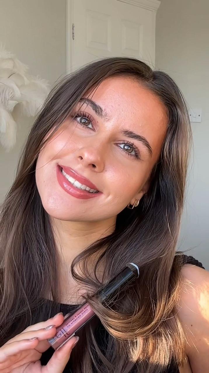 pov: you’re not able to let go of sparkle season 🌟 sparkly gloss linked #lipcombo

shade lady mauve!! 

 #makeup #newmakeup #lipgloss 

#LTKbeauty #LTKeurope #LTKuk