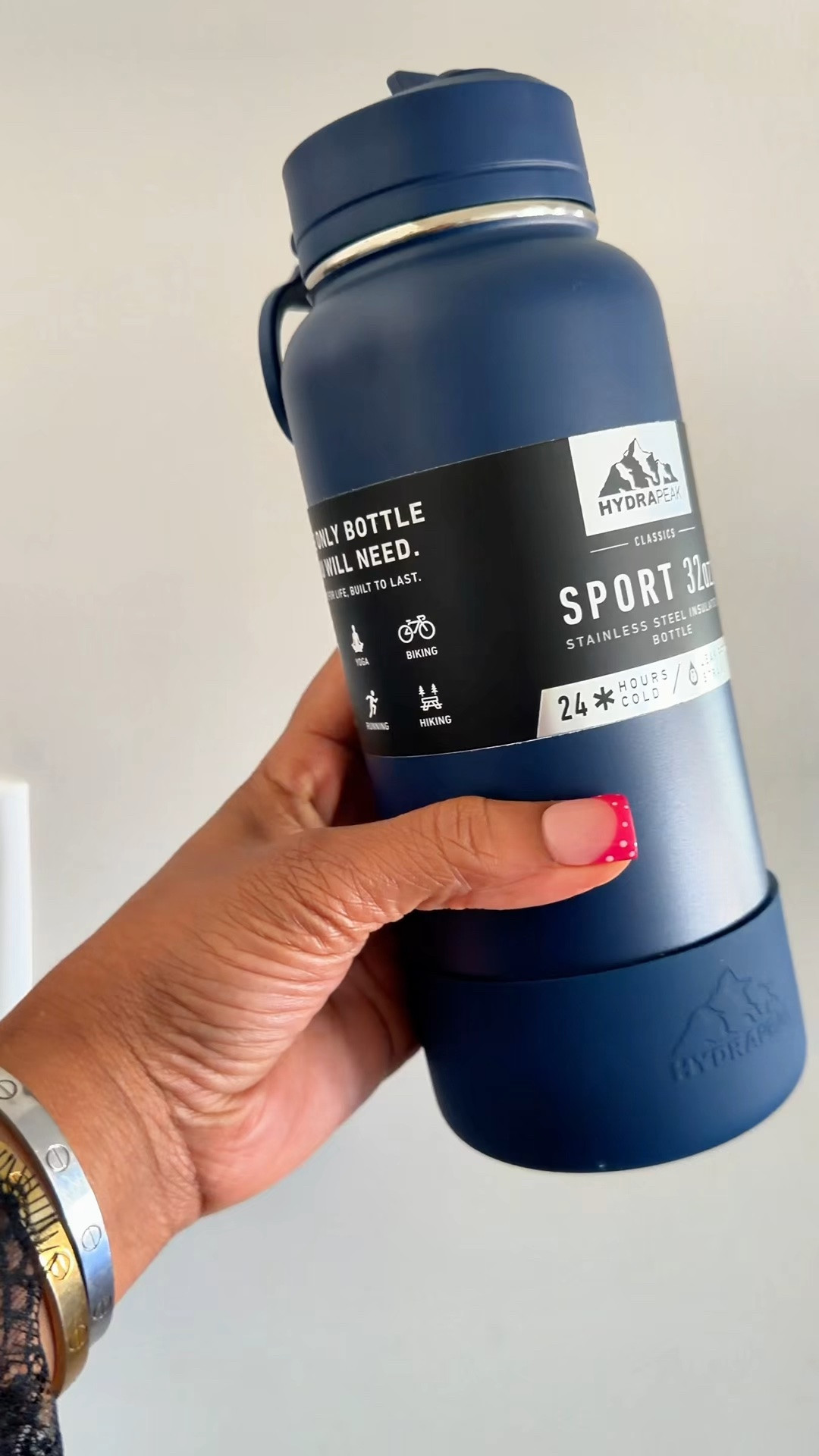 Staying hydrated just got a lot cuter 💙✨ This 32 oz Hydrapeak stainless steel jug has been going everywhere with me! The perfect size to help me hit my water goals, keeps my drinks cold for hours, and I am obsessed with this blue color 😍

If you’re trying to drink more water this summer, this is your sign! 💦🩵 Tap the link to grab yours.

#ltk #Hydrapeak #WaterBottle #HydrationGoals ##SummerEssentials #WaterJug