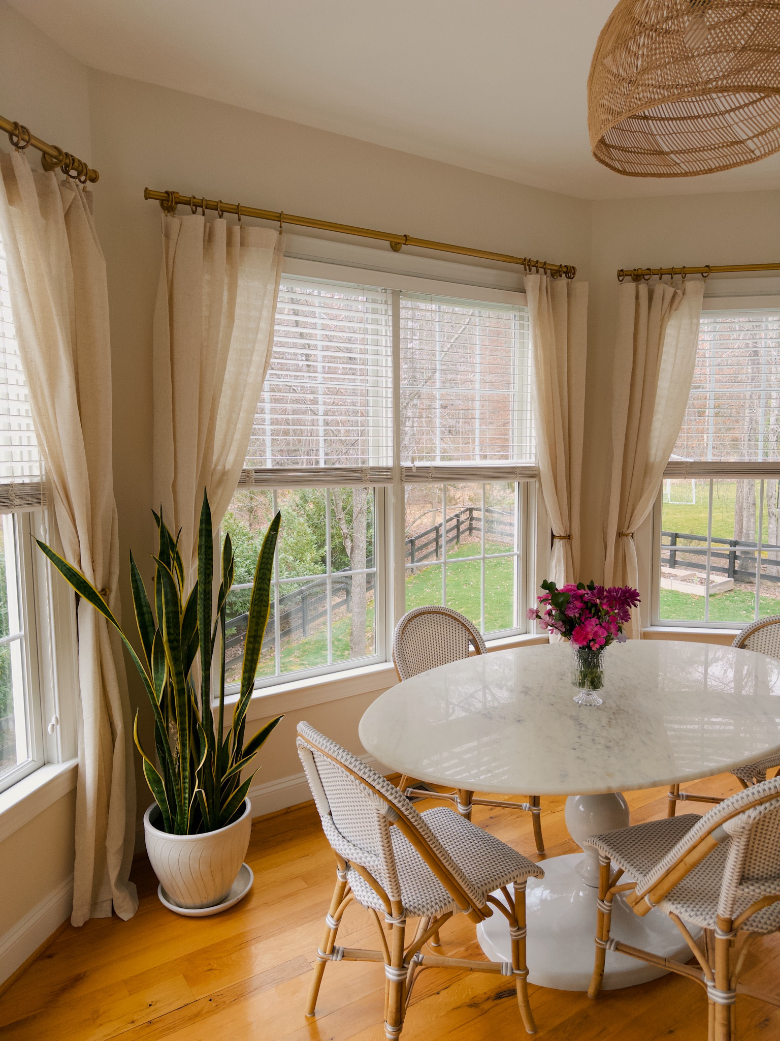 My favorite curtains + curtain rods! Everything linked ✨

#LTKfindsunder50 #LTKfindsunder100 #LTKhome