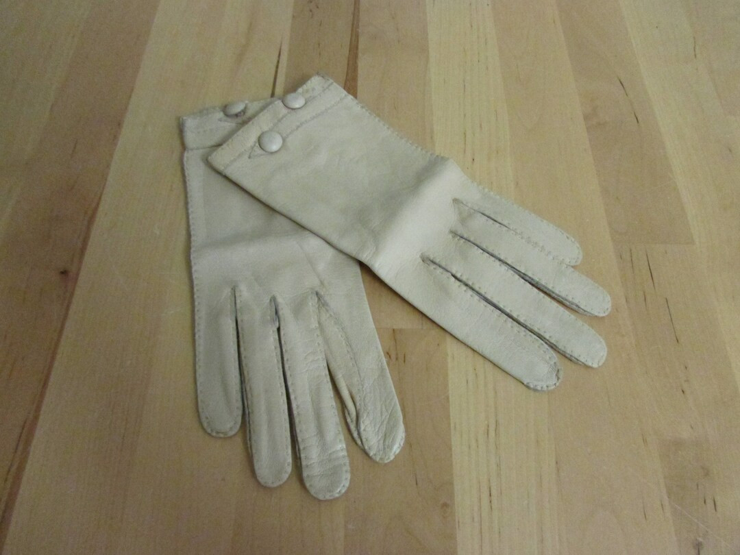 Stylish Vintage Ivory/cream Leather Day Gloves, Size 7 1/4, Button Detail to Cuffs - Etsy UK | Etsy (US)