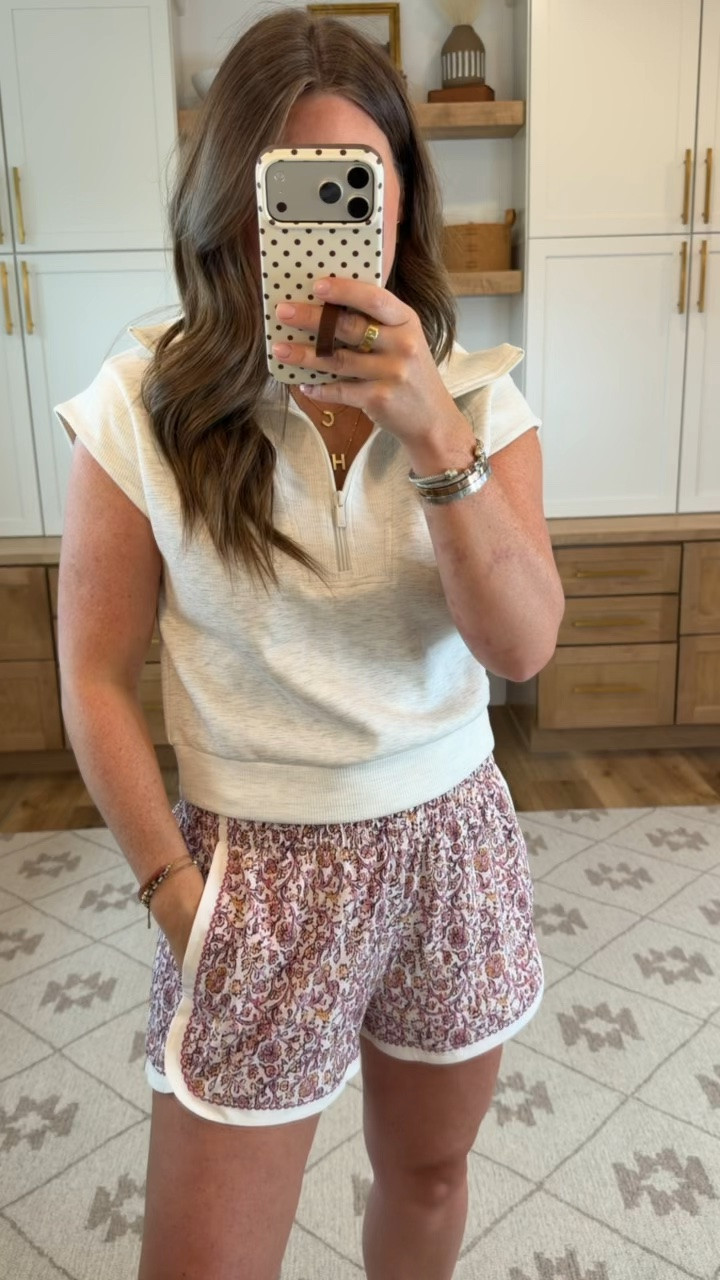 @Target wins on these shorts! So cute, I love the pattern, & comes in other colors! Stretchy waistband, pockets and cute detailing!

#LTKootd #LTKSeasonal #LTKActive