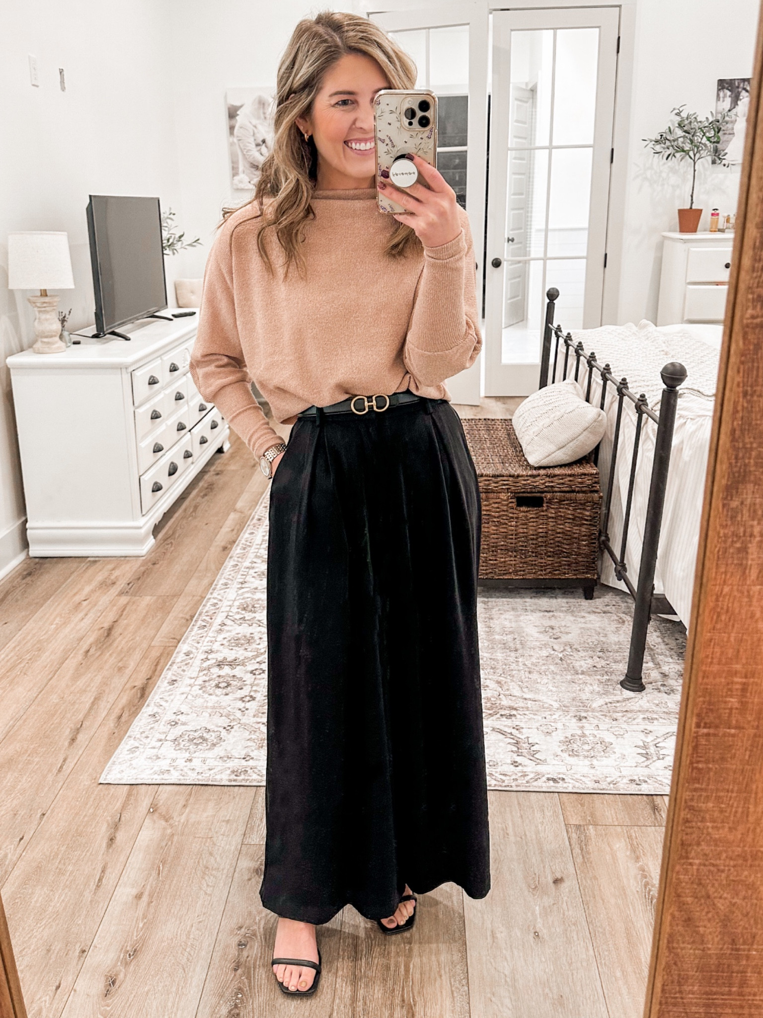 Thursday Work Outfit
Top- XXS (size down, use code Jordan10 for 10% off)
Pants- XS Short (tts)


#LTKfindsunder50 #LTKSeasonal #LTKworkwear