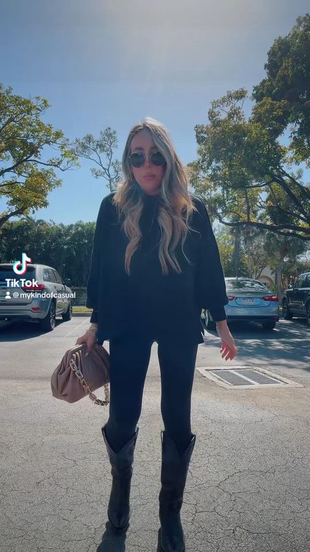 Black casual look for a chilly South Florida morning.



#LTKVideo #LTKSeasonal #LTKstyletip