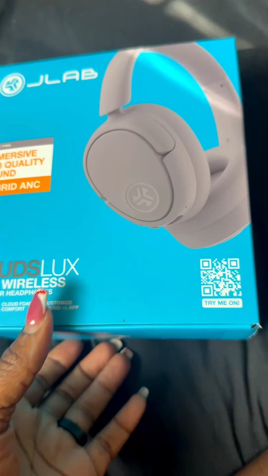 Now y’all know I’m in my getting fine for the summer era 😂 so when my earbuds kept sliding out during workouts, I had to switch it up. Grabbed these JLab over-the-head headphones from TikTok Shop because baby…I lose stuff too much to be spending big money 😭

But so far? The sound quality is GOOD, the ear cushions are super comfortable, and the noise canceling is actually doing what it’s supposed to do because y’all know I don’t like hearing all that extra noise while I’m trying to vibe 😌🎧