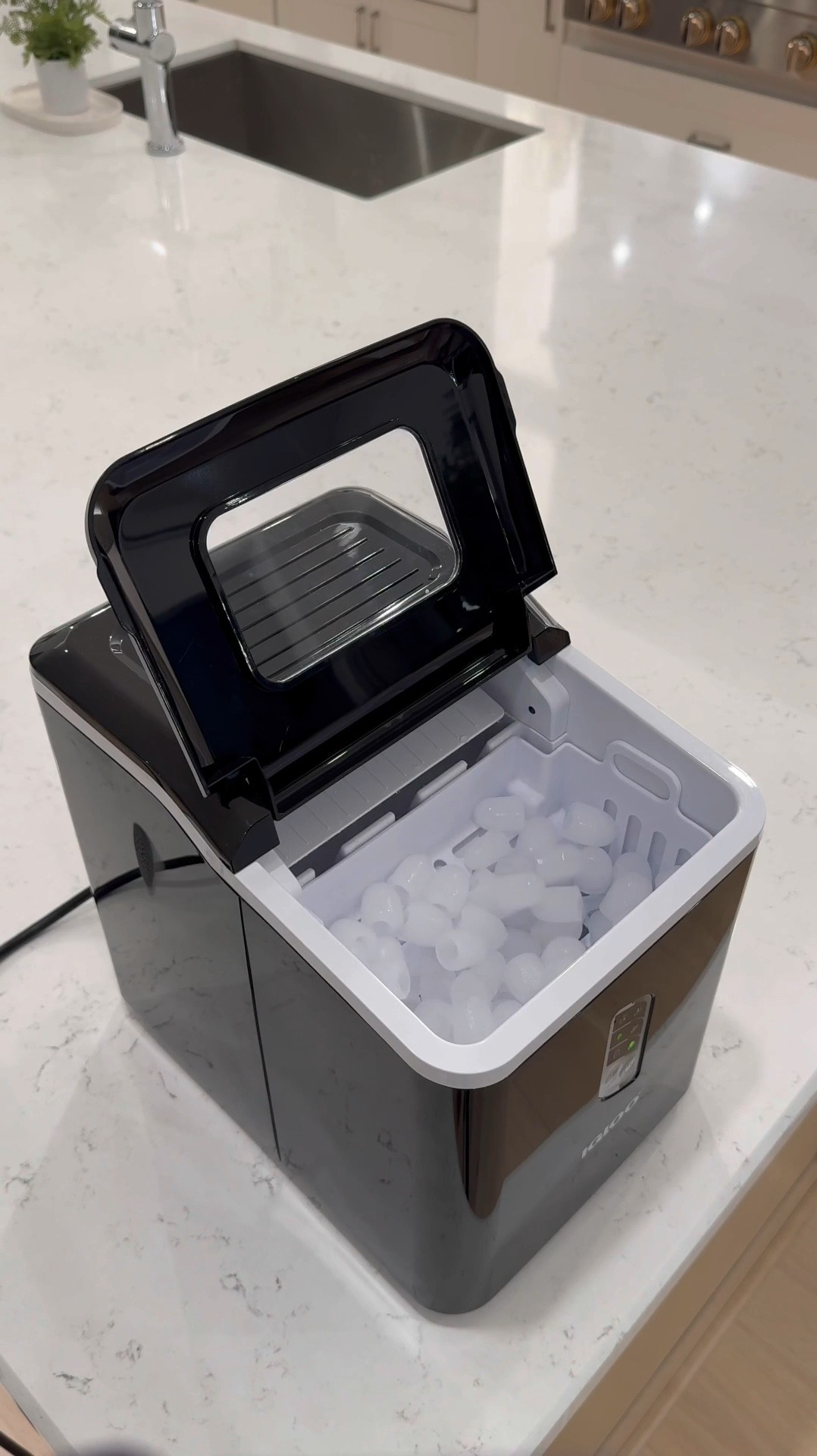 "☀️ Summer just got cooler—literally! Here are my top kitchen picks to beat the heat and keep the good vibes flowing all season long 🍧🍹

🧊 Igloo Ice Maker– Say goodbye to ice tray struggles! This sleek machine makes 9 cubes in just 7 minutes and up to 26 lbs a day. Perfect for summer parties, iced coffee, or poolside chillin’.

🍨 Ice Cream & Slushy Maker– Treat yourself to homemade frozen desserts in under 30 minutes! Bonus: It comes with a warming cup for drizzles of caramel or chocolate. Yes, please!

💪🏽 NutriBullet Blender Blend and go! This compact yet powerful blender is your smoothie BFF this summer—no mess, no fuss, just blend & sip!

🥤 Can-Shaped Tumbler Glasses Aesthetically pleasing and perfect for iced drinks. Think lemonades, cold brew, mocktails—so cute for hosting or just treating yourself!

Your summer kitchen upgrade starts here 🛍️👇🏼
#LTKSummerFinds #LTKKitchen #IcedCoffeeVibes #HomeEssentials #LTKBackyardVibes


#LTKHome"