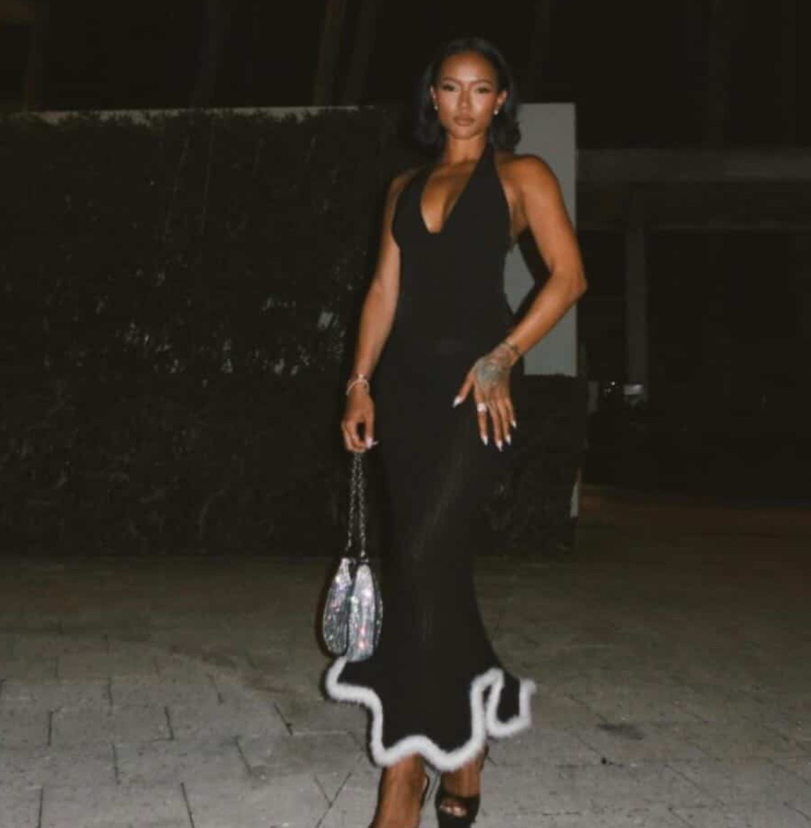 You ask, we answer! @jenthepen_ says, “Need details on the shoes and dress please!!”

@karrueche posed in a $275 @ph5official Ginny Alpaca Wavy Midi Skirt with the matching halter top, paired with vintage Gianmarco Lorenzi crocodile platform heels circa 2014 via @elexeriavintage. Hot! Or Hmm..?

📸: IG/Reproduction

#Karrueche #karruechestyle #ph5official #fashionbombdaily #fbdaily